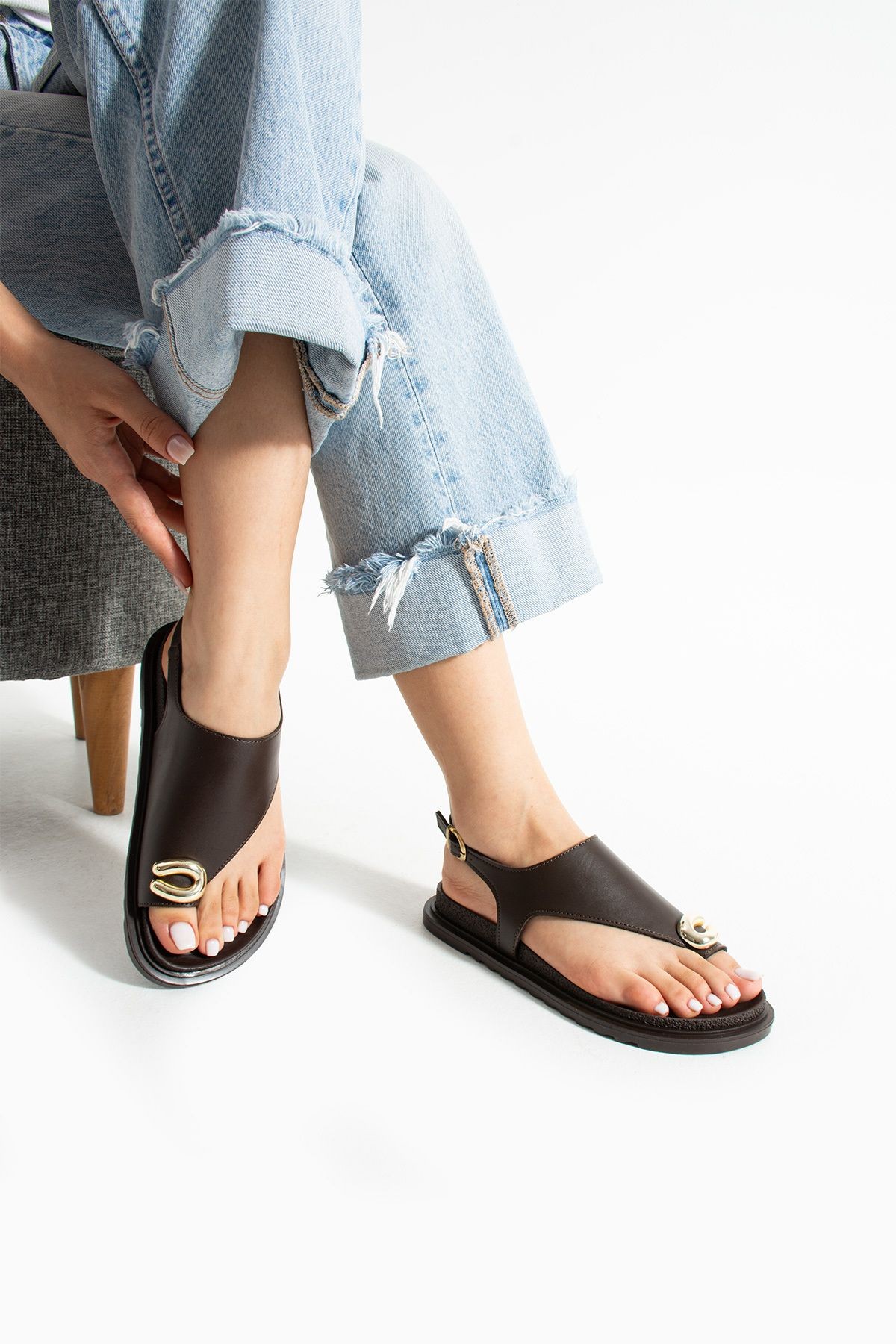DUXAL SHOES Clara Kadın Altın Tokalı Kahverengi Düz Sandalet görsel 3