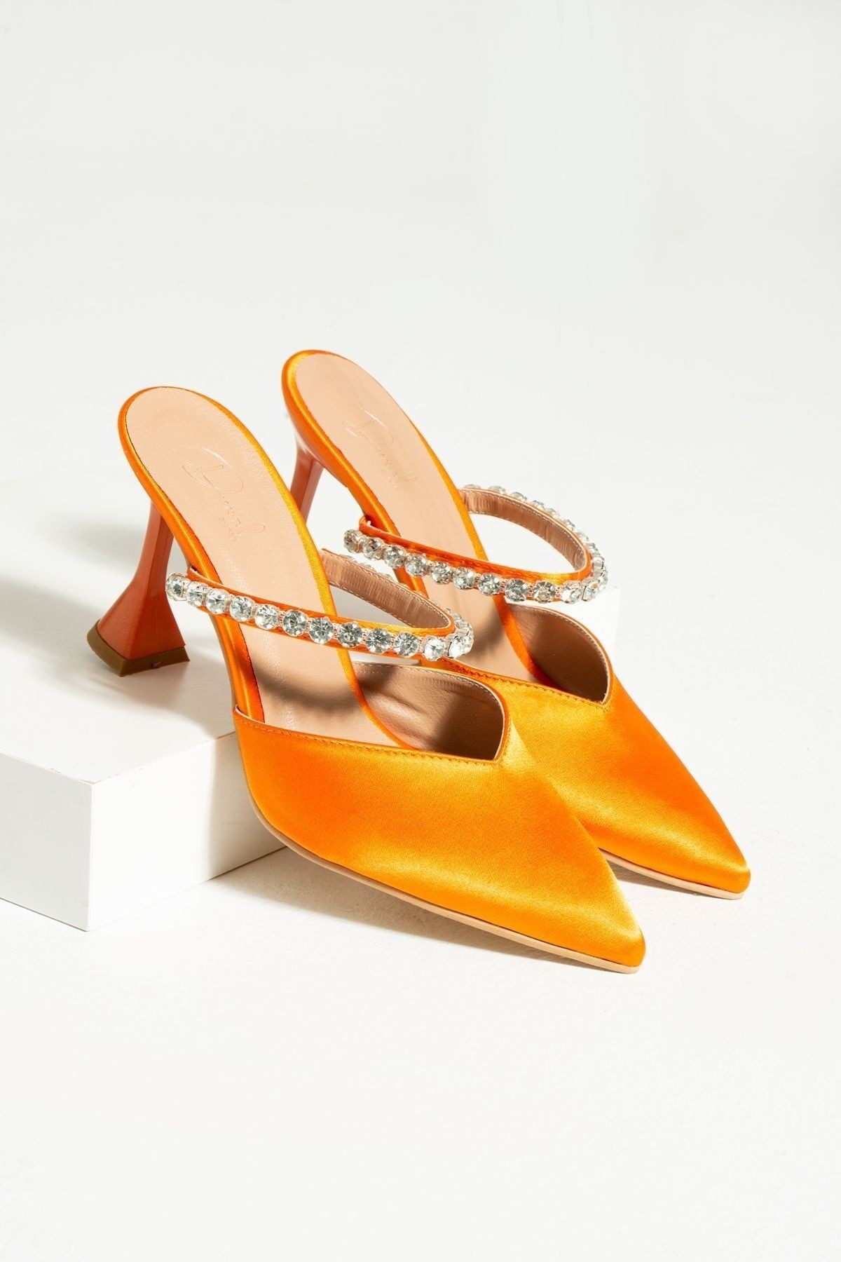 DUXAL SHOES Turuncu Saten Taş Detaylı Topuklu Ayakkabı