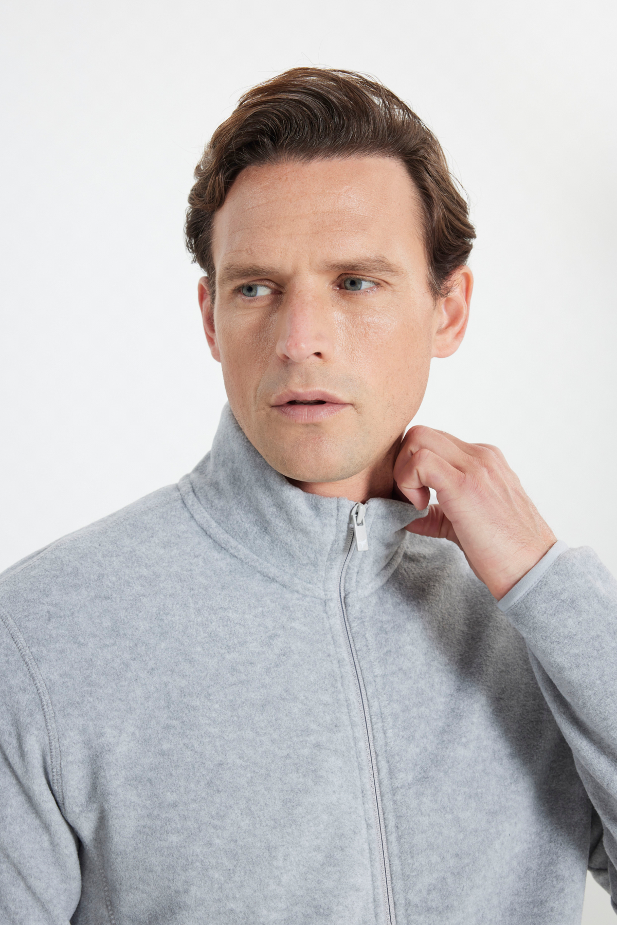 AC&Co / Altınyıldız Classics Erkek Gri Melanj Anti-Pilling Tüylenme Yapmayan Standart Fit Bato Yaka Sweatshirt Polar Ceket görsel 4
