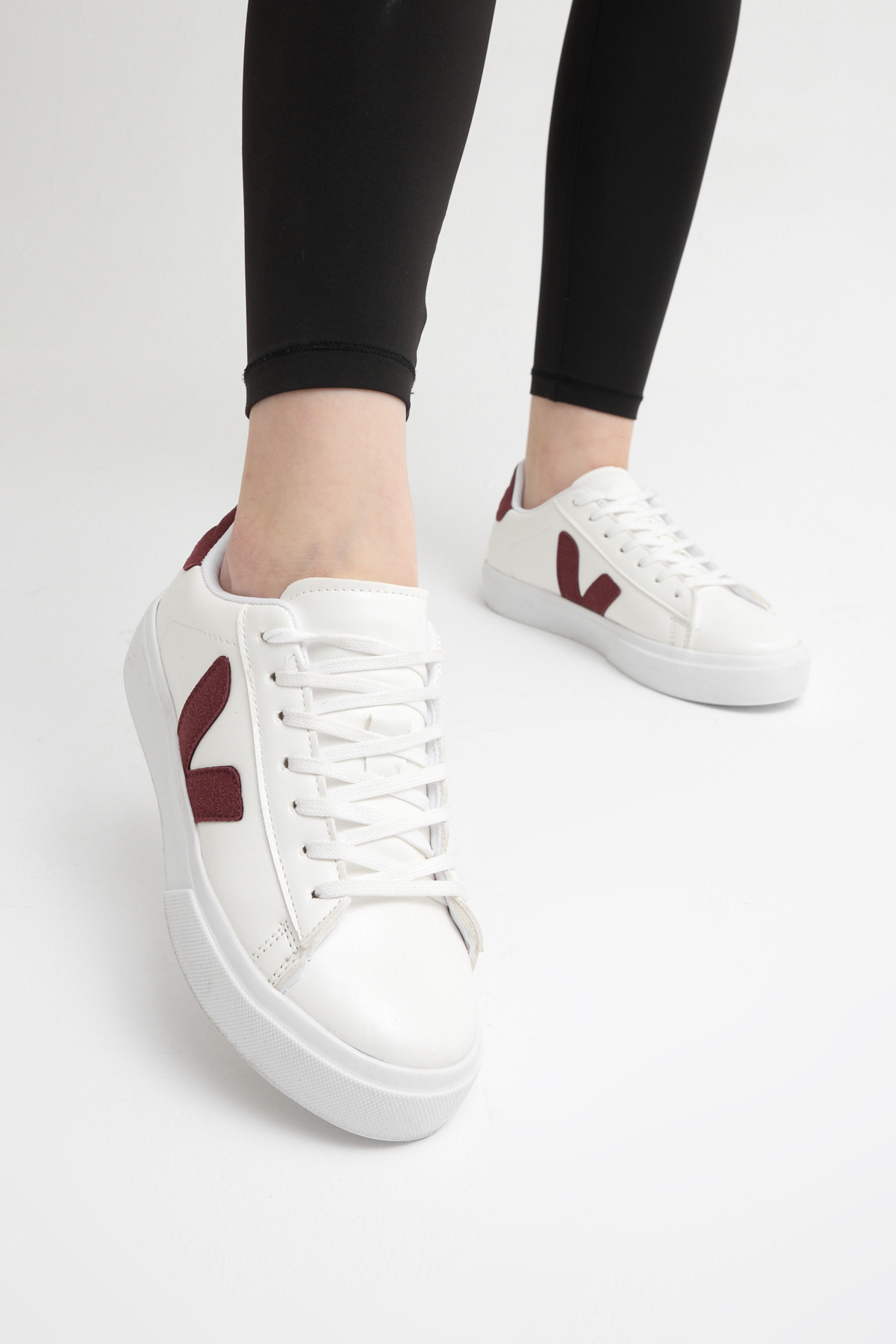 TONNY BLACK Kadın Beyaz Bordo Kauçuk Taban Rahat Bağcıklı Sneaker görsel 2