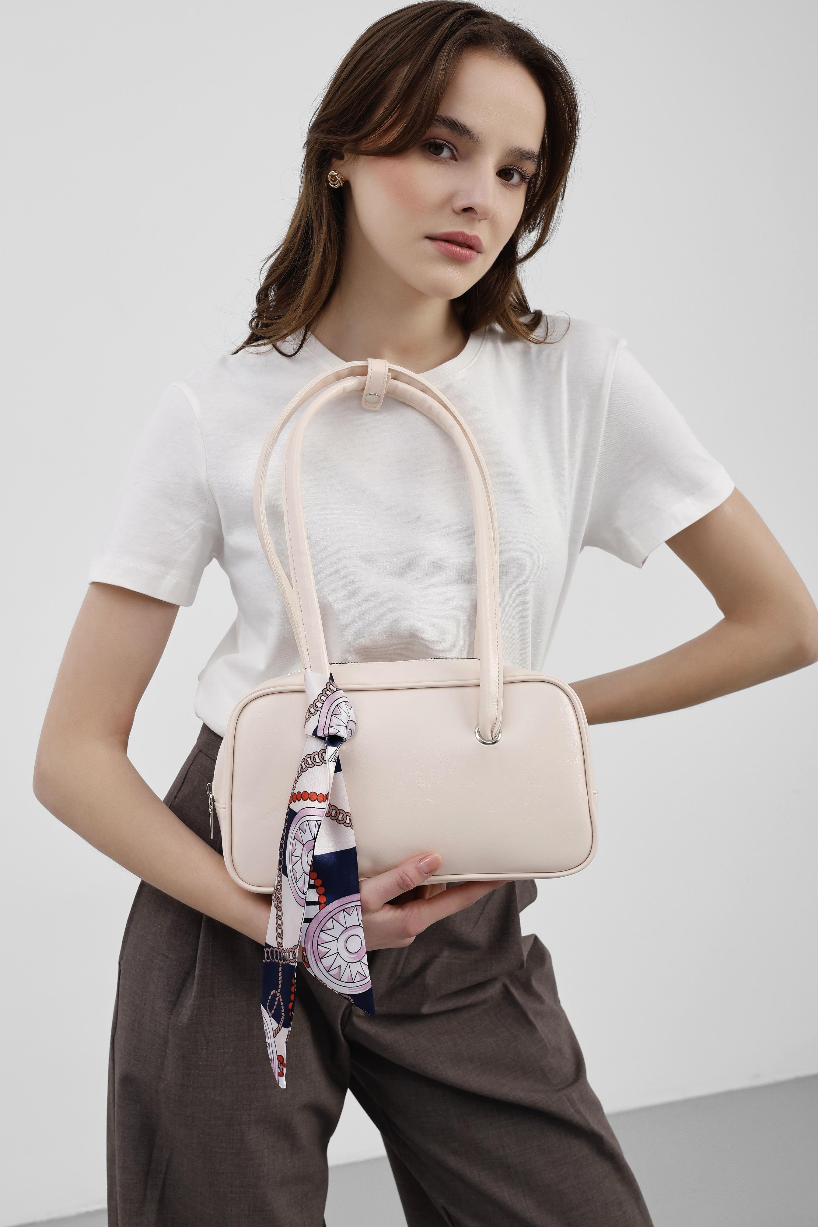 Shulebags Beau Fular Detaylı Baget Çanta Pudra Pembe görsel 4