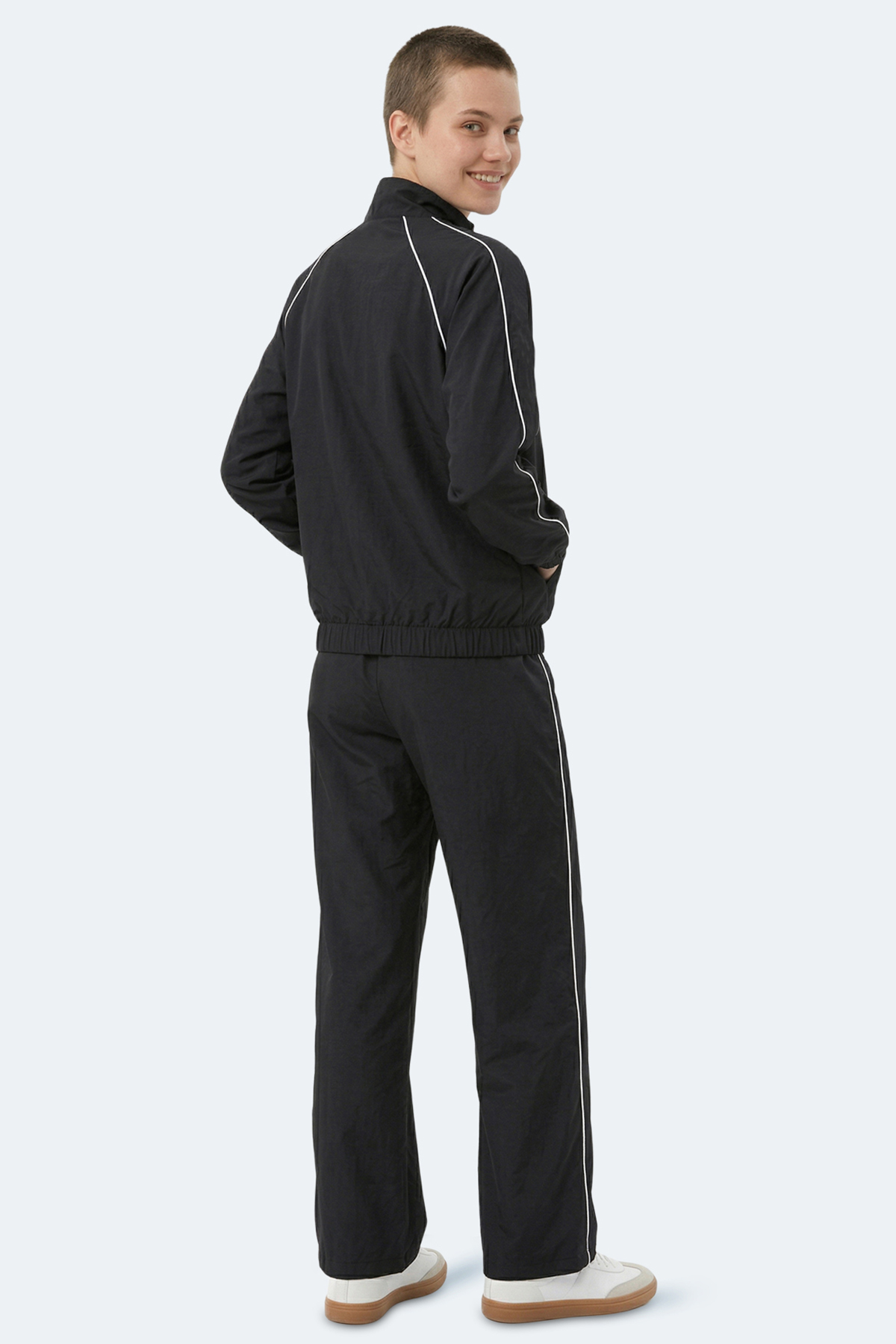 SLAZENGER REVEL Kadın Dik Yaka Fermuarlı Siyah Eşofman Takımı görsel 4