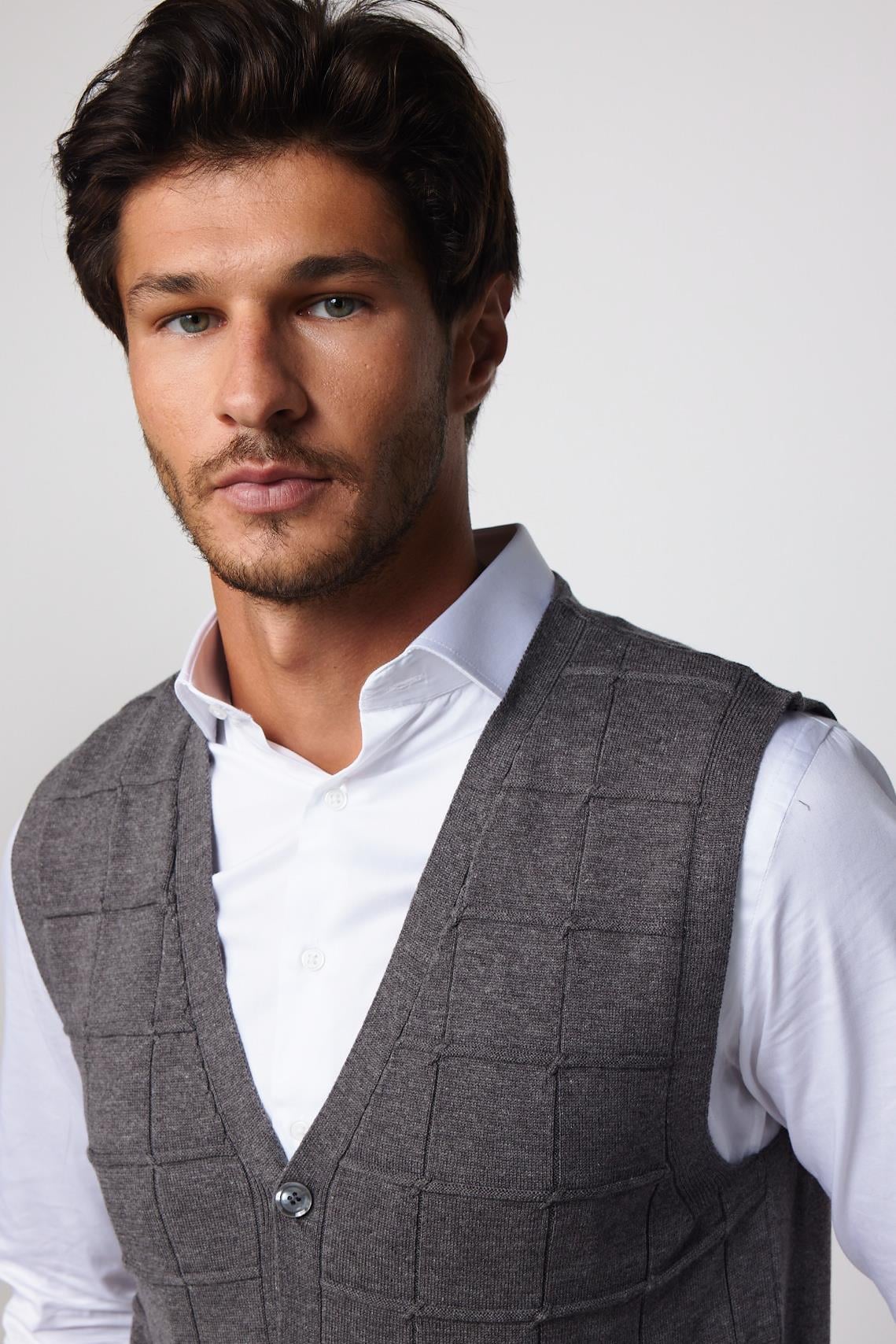 TUDORS Slim Fit Kare Desenli Gri Erkek Yelek görsel 2