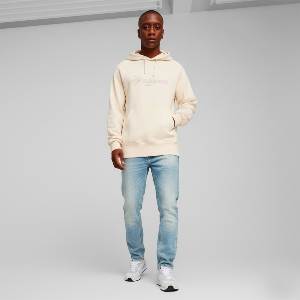 Puma Classics Erkek Ekru Kapüşonlu Sweatshirt görsel 3