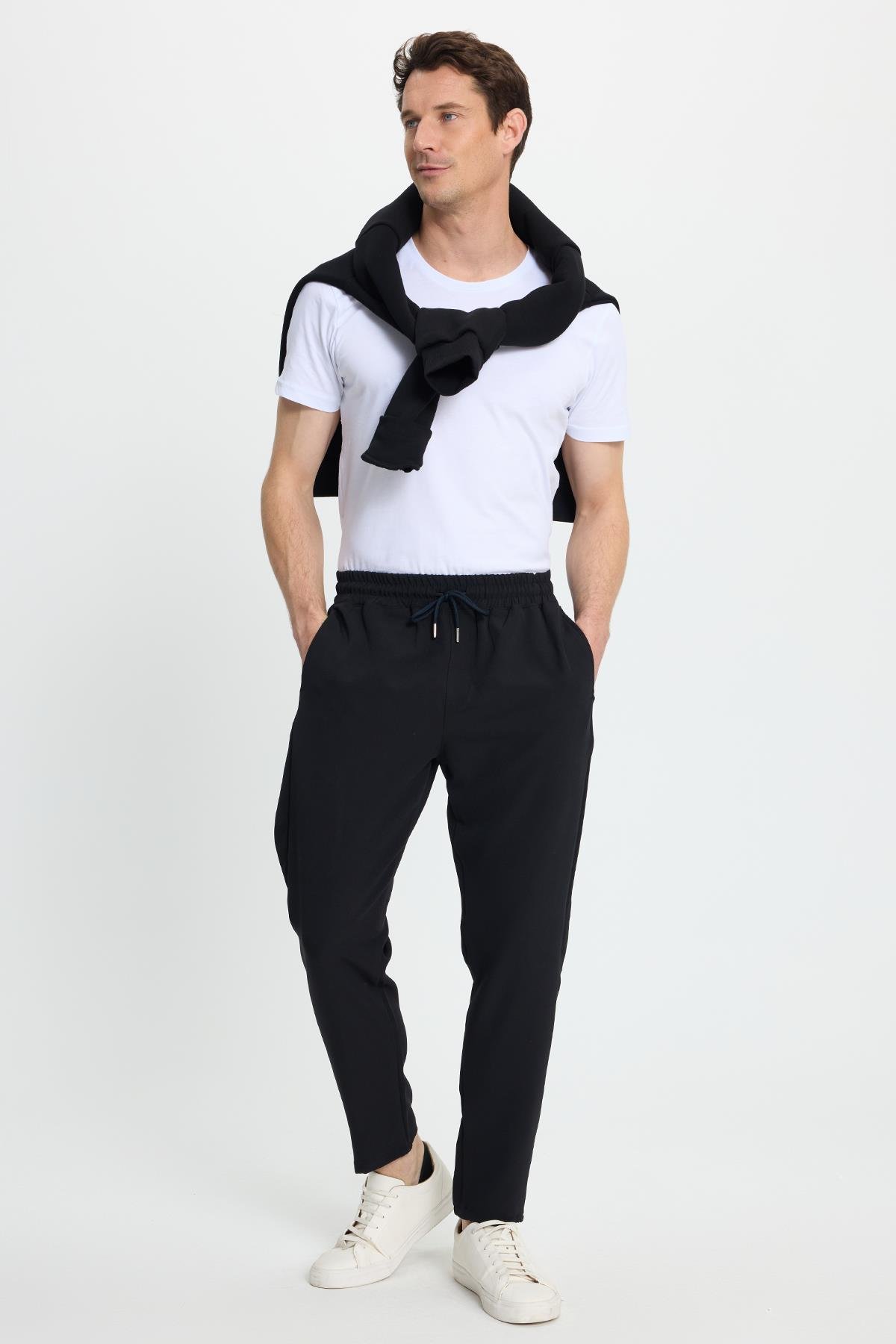 TUDORS Erkek Regular Fit Beli Lastikli Bağcıklı Jogger Siyah Pantolon Rahat Kesim Yan Cepli görsel 2