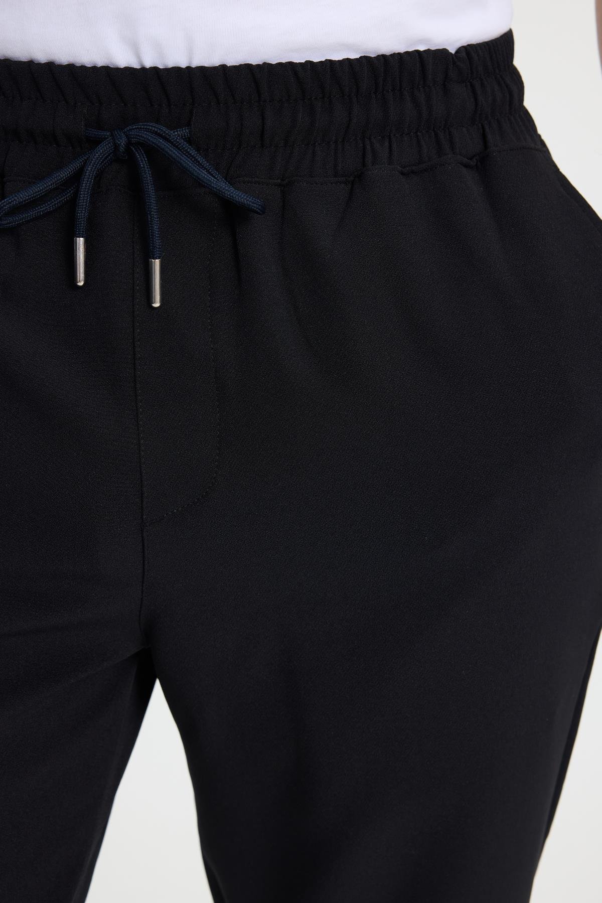 TUDORS Erkek Regular Fit Beli Lastikli Bağcıklı Jogger Siyah Pantolon Rahat Kesim Yan Cepli görsel 3