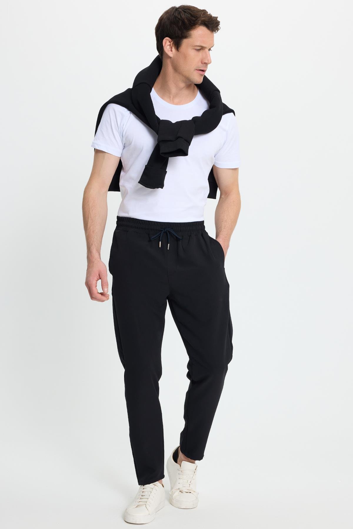 TUDORS Erkek Regular Fit Beli Lastikli Bağcıklı Jogger Siyah Pantolon Rahat Kesim Yan Cepli görsel 4