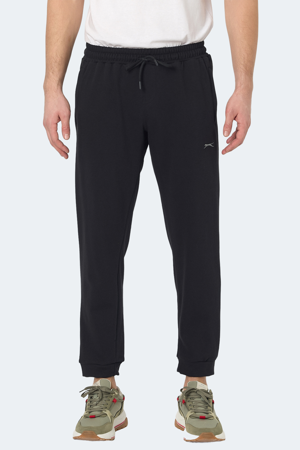 SLAZENGER KISHA IN Erkek Cepli Dar Paça Siyah Jogger Eşofman Altı görsel 2