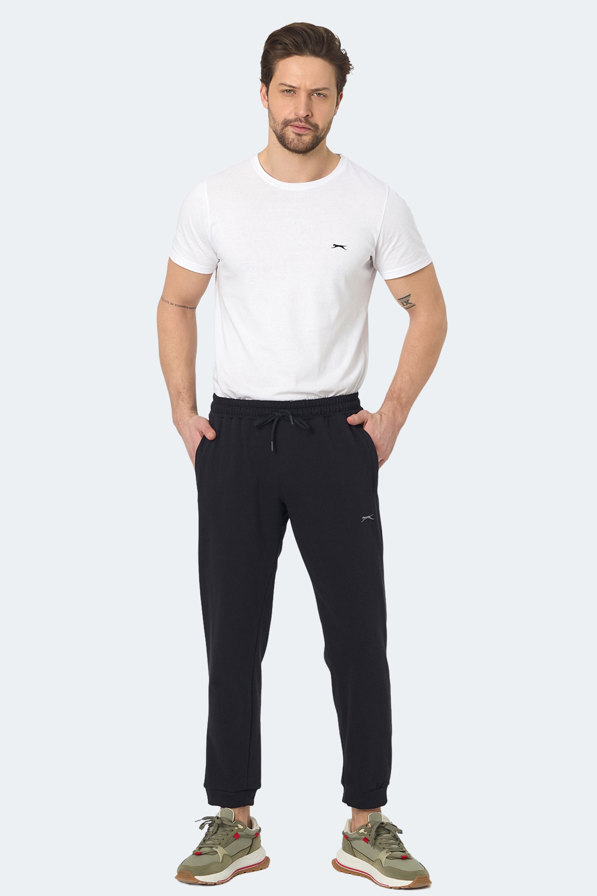 SLAZENGER KISHA IN Erkek Cepli Dar Paça Siyah Jogger Eşofman Altı görsel 5