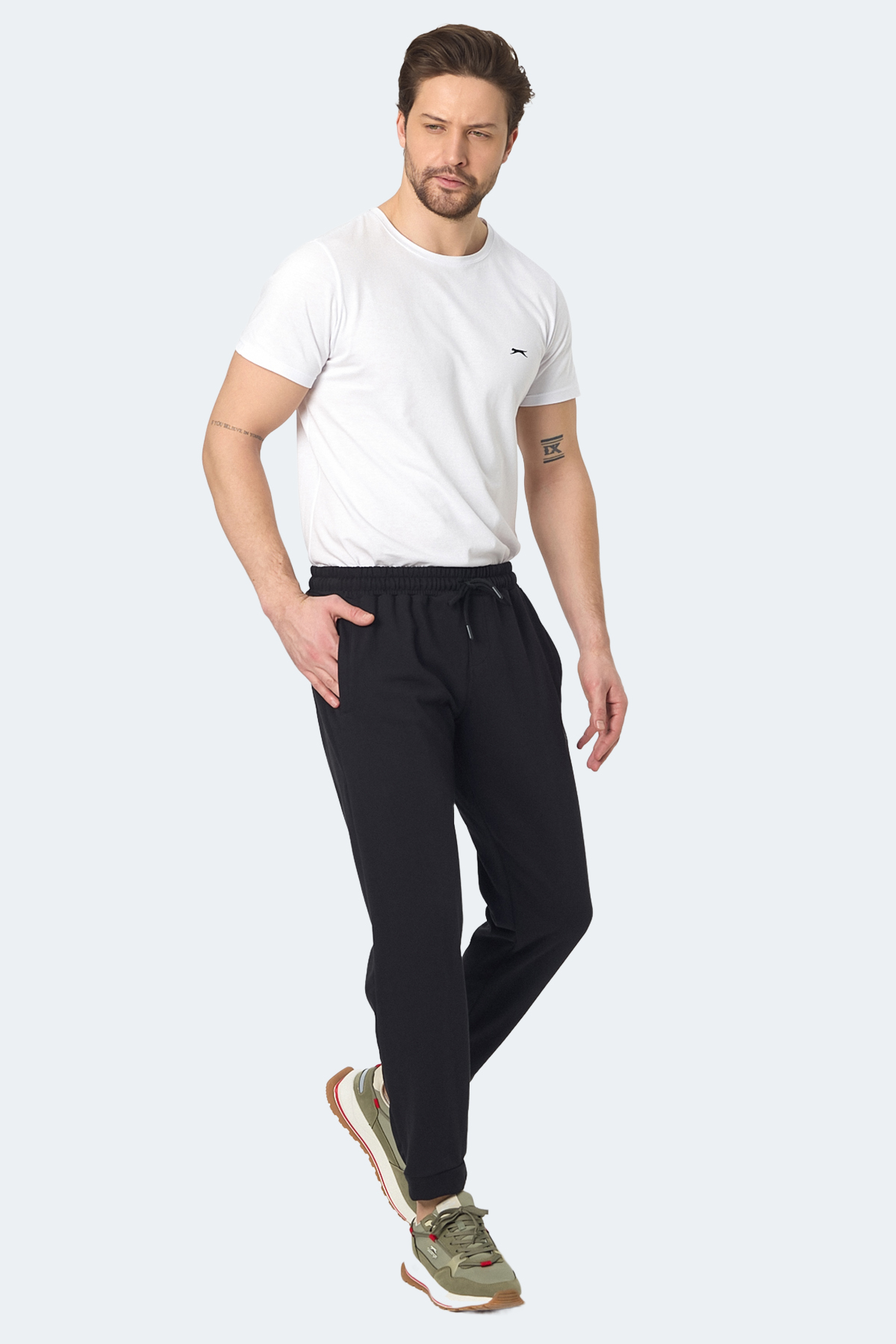 SLAZENGER KISHA IN Erkek Cepli Dar Paça Siyah Jogger Eşofman Altı görsel 8