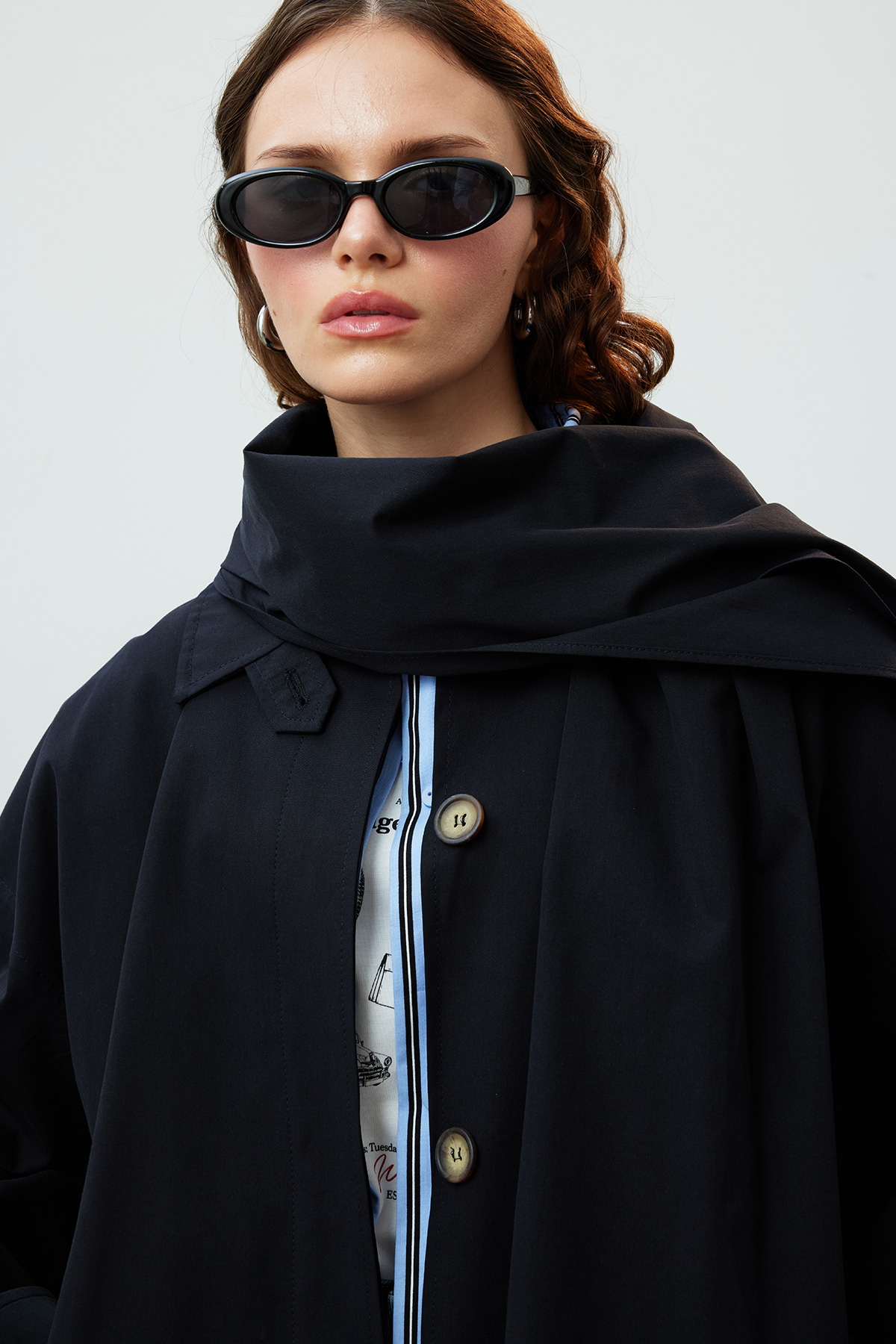 Manuka Stokholm Şal Detaylı Oversize Trençkot Siyah görsel 3