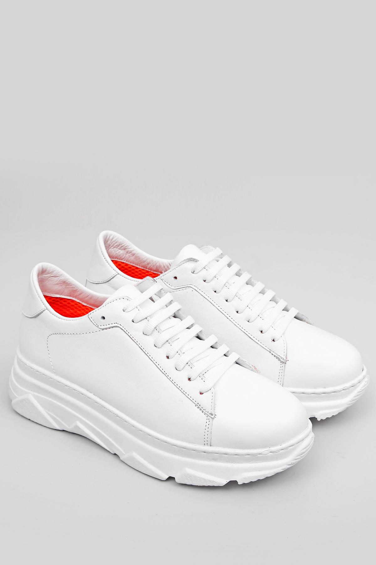 GÖNDERİ(R) Hakiki Deri Yuvarlak Burun Dolgu Taban Bağcıklı Kadın Sneaker 24166 görsel 2