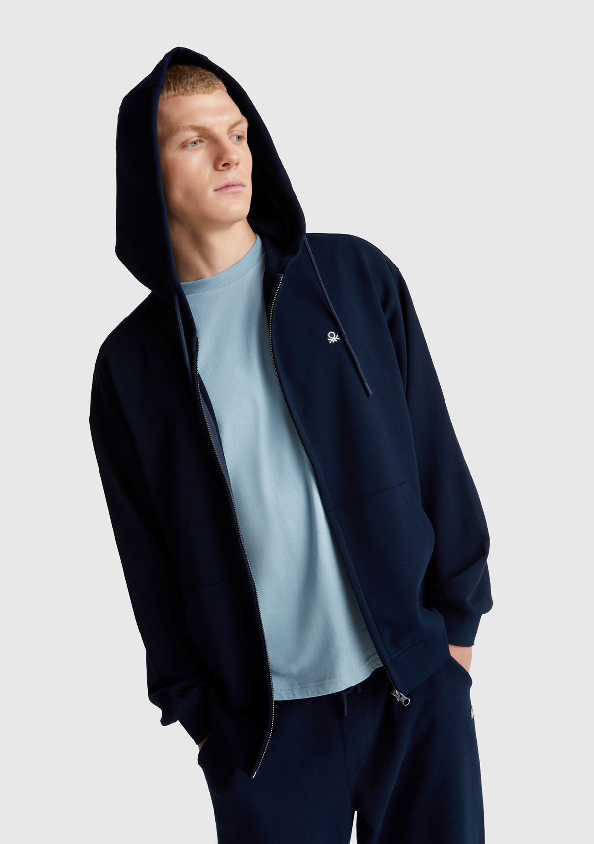United Colors Of Benetton Lacivert 100 Pamuk Dar Kesim Kapüşonlu %100 Pamuk Erkek Fermuarlı Sweatshirt Hırka