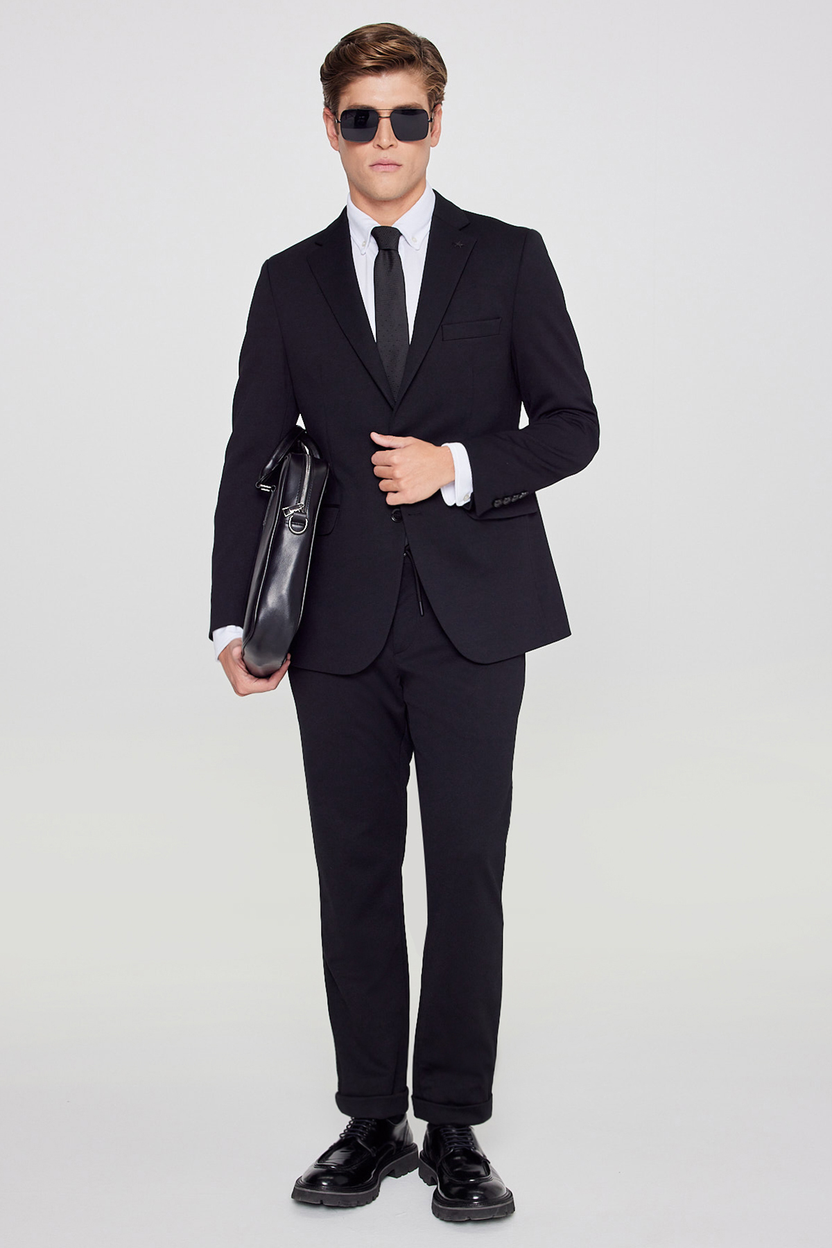 AC&Co / Altınyıldız Classics Erkek Siyah Slim Fit Dar Kesim Mono Yaka Beli Bağlamalı Kapak Cepli Esnek Takım Elbise görsel 6