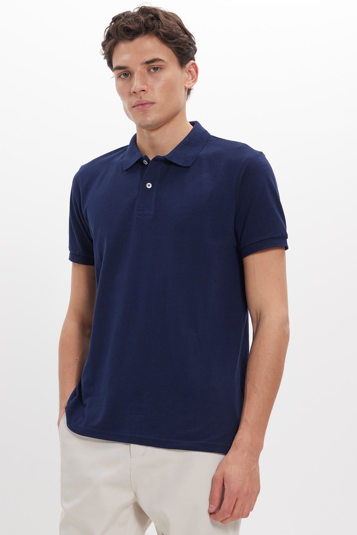 TUDORS Erkek Slim Fit Dar Kesim Pamuklu Yumuşak Dokulu Serin Tutan Kumaş Düz Pike Lacivert Polo Yaka Tişört görsel 3
