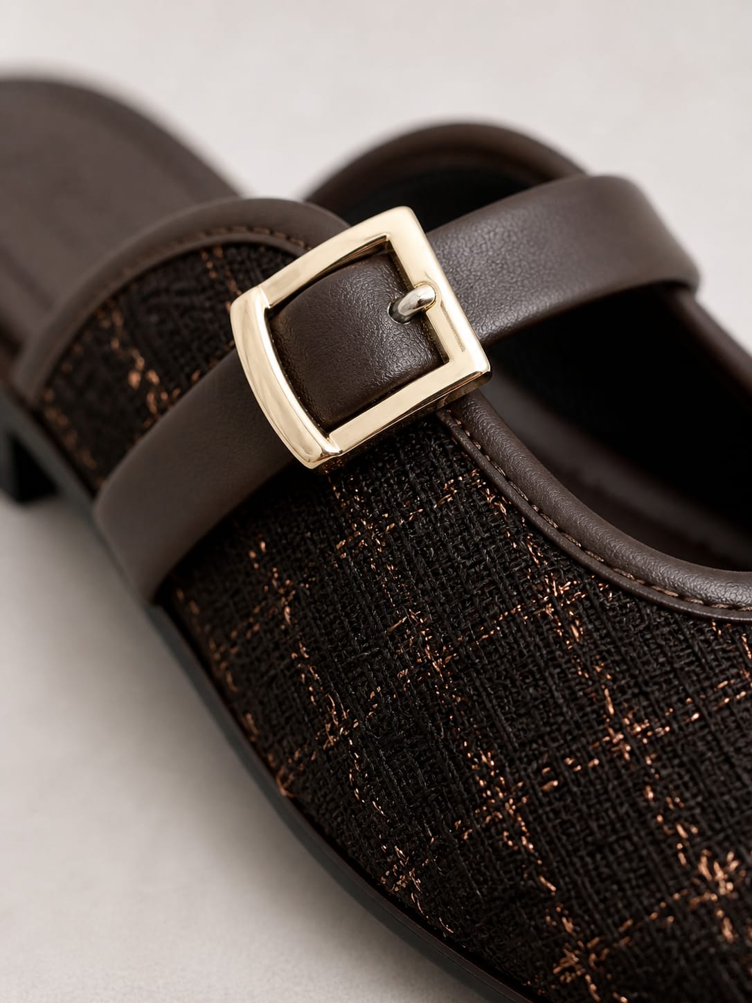 Slipcat Gold Tokalı Tweed Dokuma Detaylı Deri Bantlı Premium Kadın Ev Ve Dış Terliği görsel 2