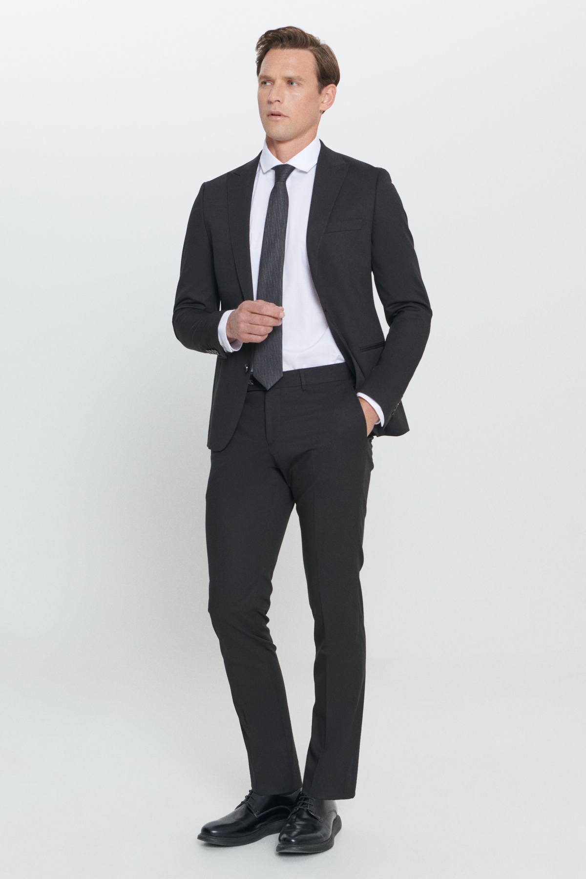 Altınyıldız Classics Erkek Siyah Ekstra Slim Fit Dar Kesim Kırlangıç Yaka Takım Elbise görsel 3
