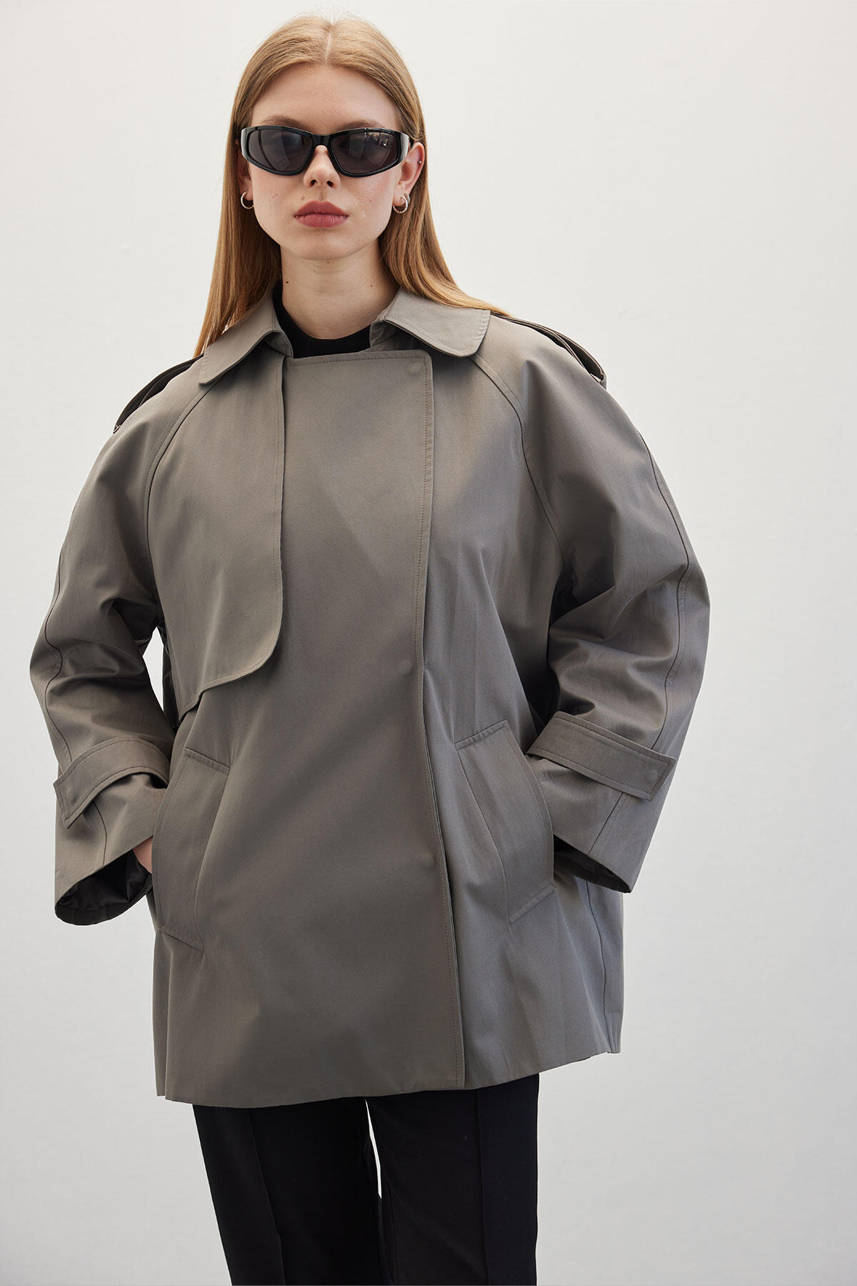 Manuka Oversize Kısa Trençkot Gri görsel 4