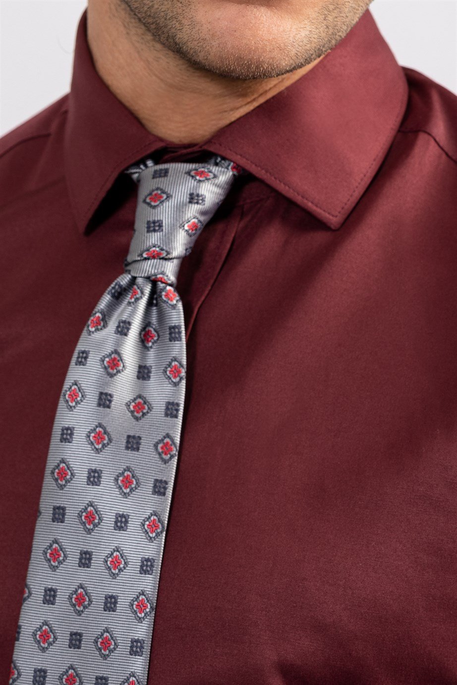 TUDORS Erkek Modern Slim Fit Düz Saten Pamuklu Bordo Gömlek görsel 3