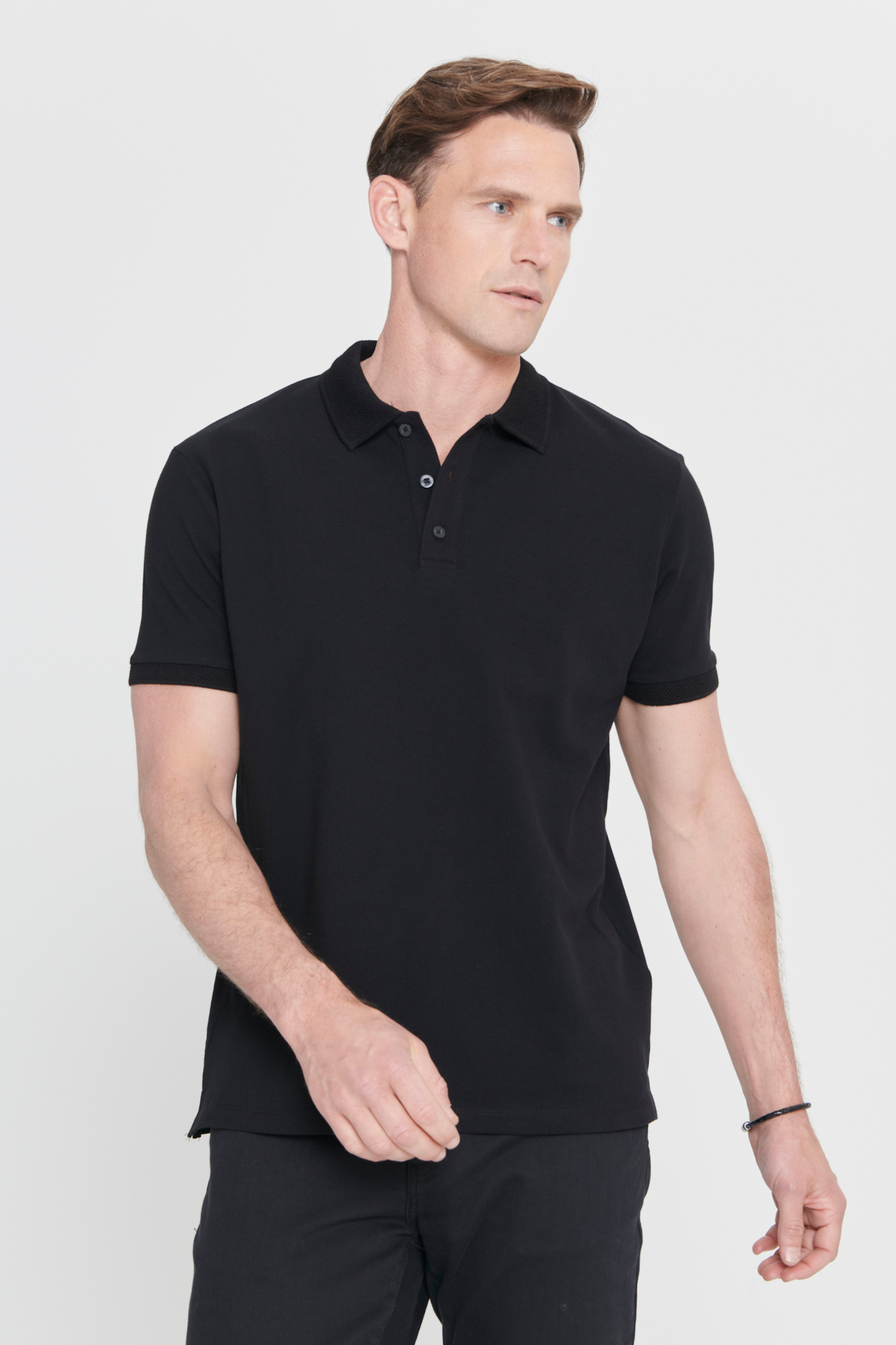 AC&Co / Altınyıldız Classics Erkek Siyah Slim Fit Dar Kesim Polo Yaka %100 Pamuk Kısa Kollu Tişört görsel 5