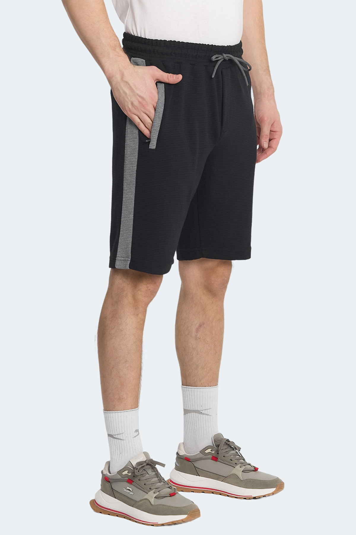 SLAZENGER NANDO I Erkek Cepli Siyah Şort görsel 3