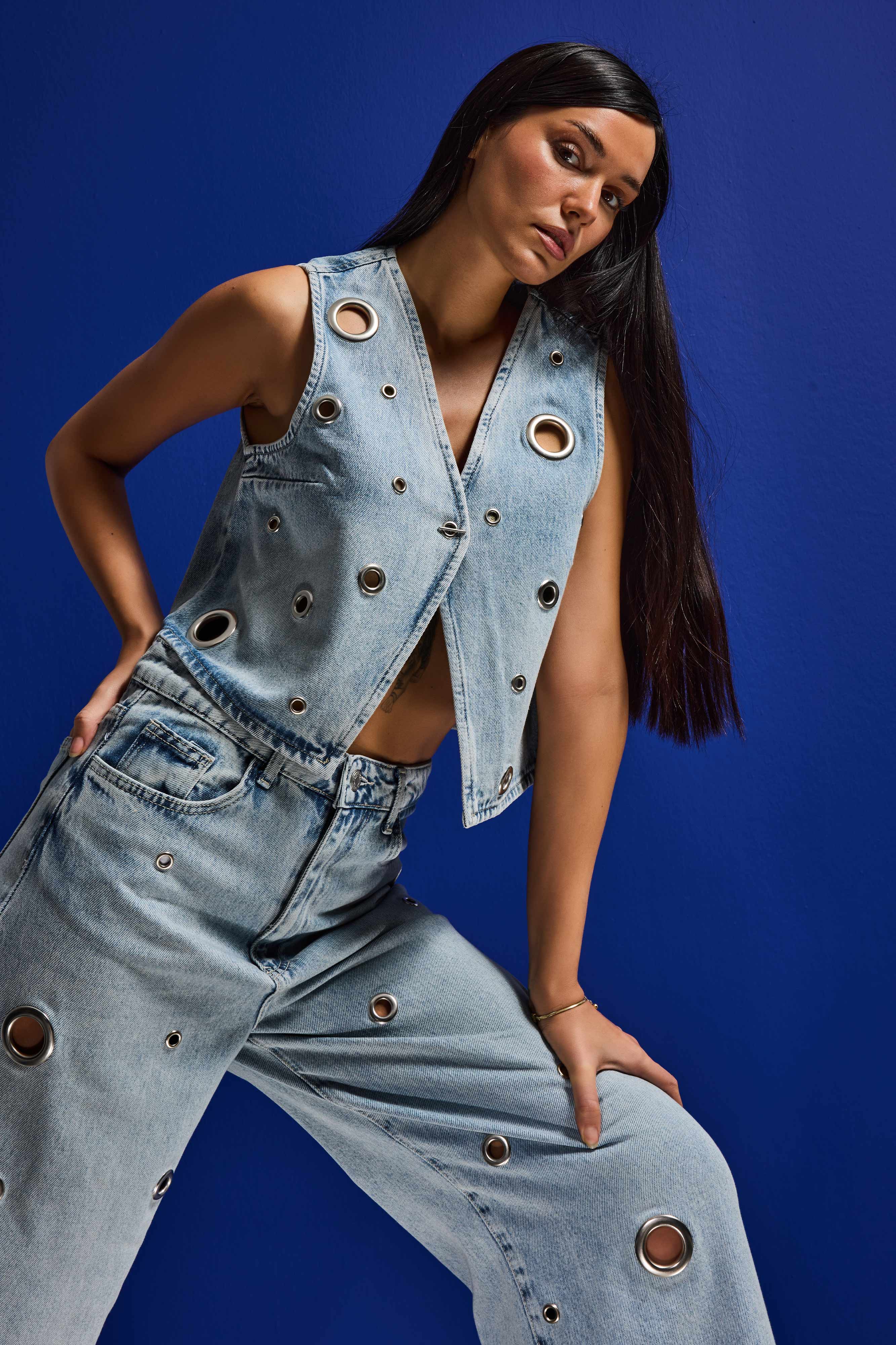 It's Basic Kadın Jean Rengi 4s6-65 Rahat Kesim Kuş Gözü Detaylı Tasarım Sıfır Kol Denim Yelek görsel 3
