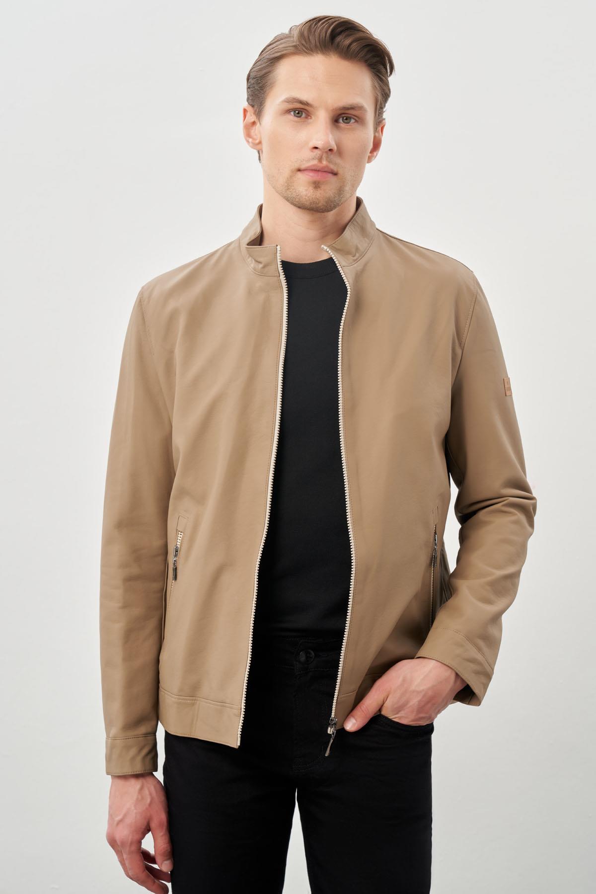 İMZA Bej Suni Deri Hakim Yaka Düz Yırtmaçsız Tam Astar Slim Fit Casual Deri Görünümlü Mont 1038245152 görsel 3