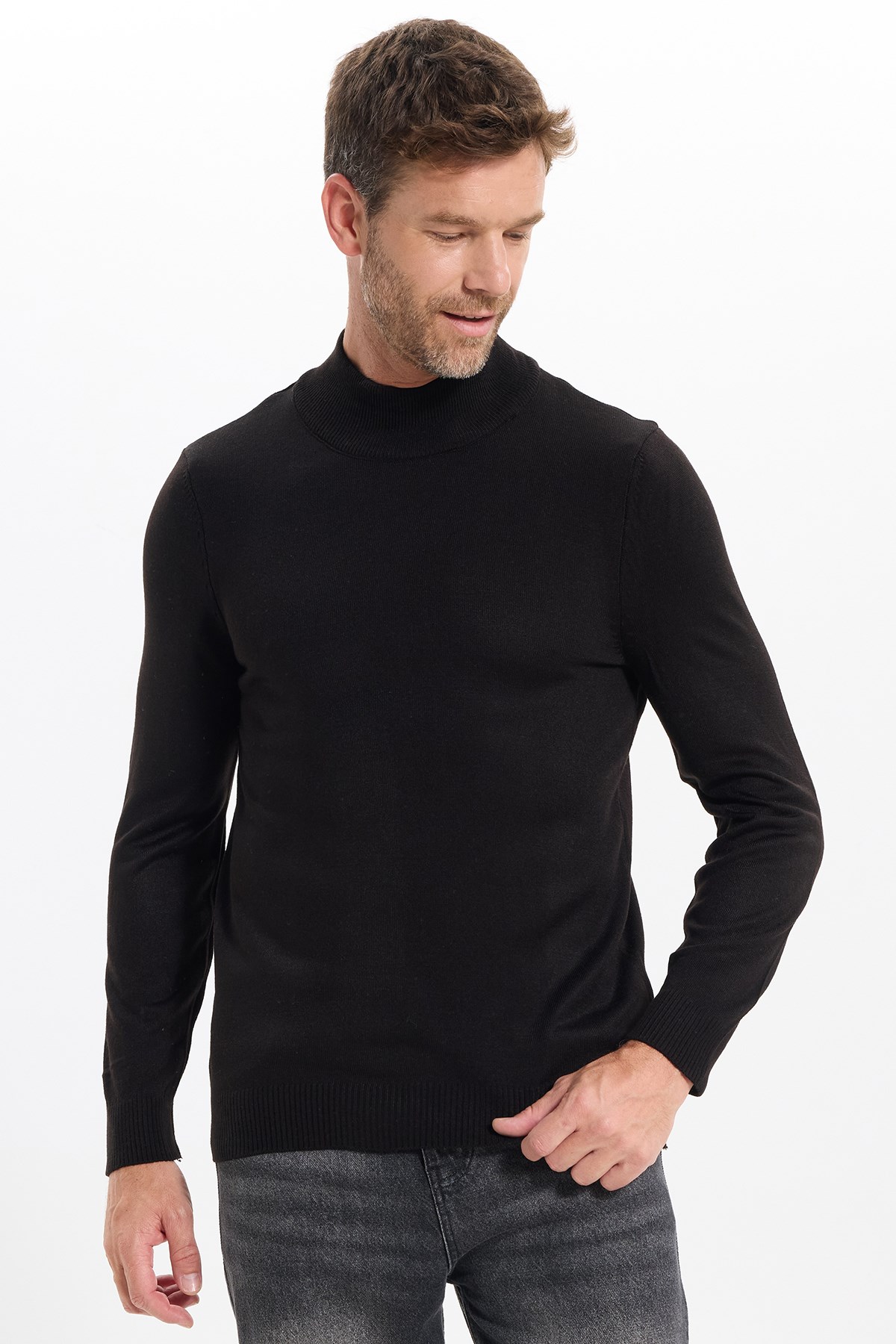 TUDORS Erkek Slim Fit Dar Kesim Yumuşak Dokulu Tüylenmeyen Siyah Yarım Balıkçı Yaka Triko Kazak görsel 6