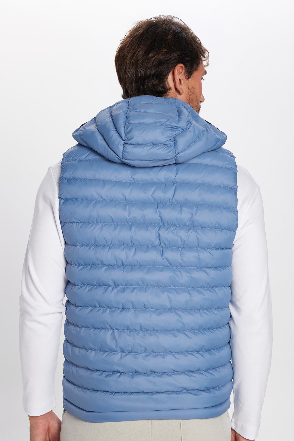 TUDORS Erkek Slim Fit Dar Kesim Rüzgar Geçirmez Cepli Mavi Çıkarılabilir Kapüşonlu Sıcak Tutan Şişme Yelek görsel 5