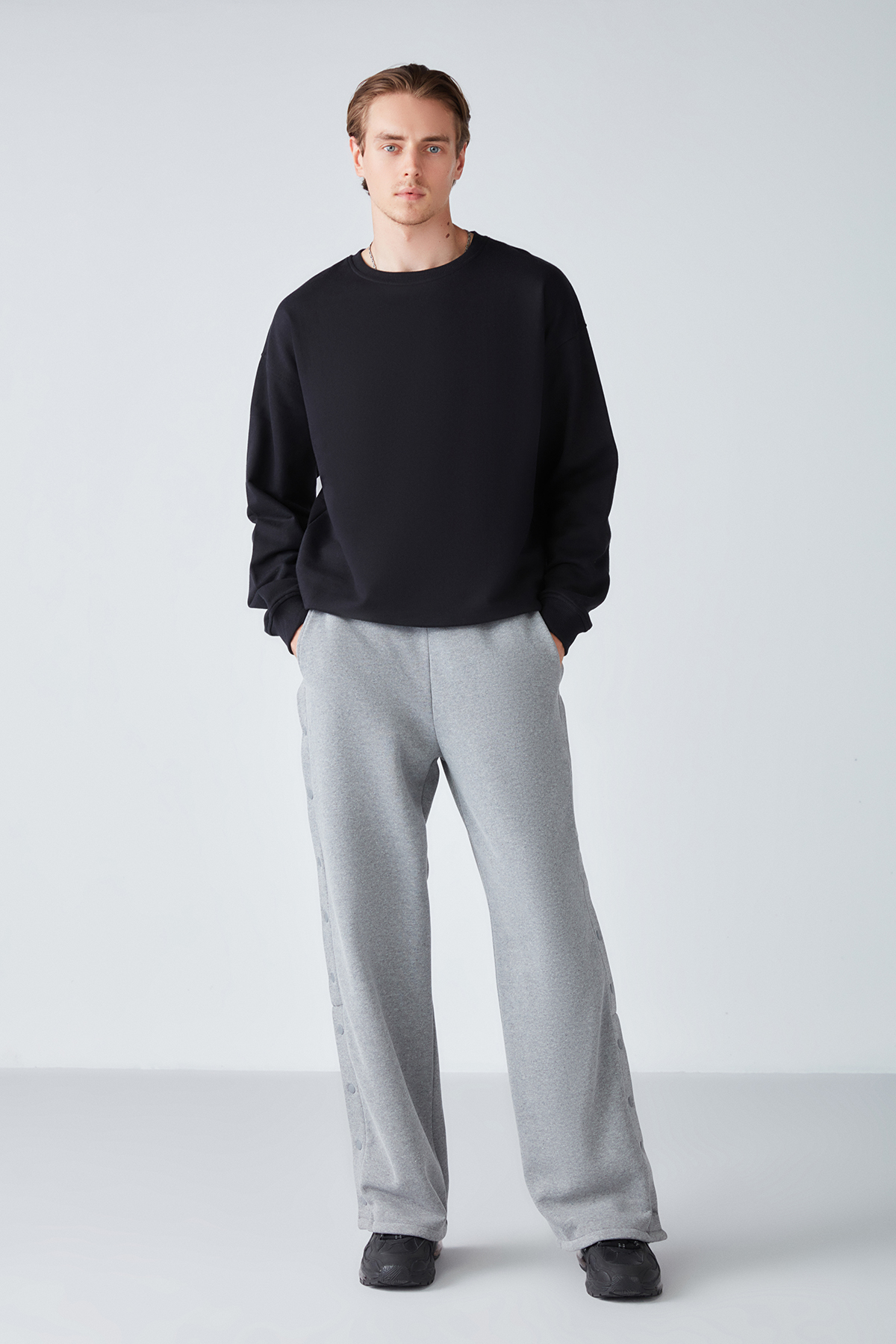 GRIMELANGE Stephan Erkek Yumuşacık Kumaşlı organik Pamuklu Oversize Fit Yuvarlak Yakalı SİYAH Sweatshirt görsel 2