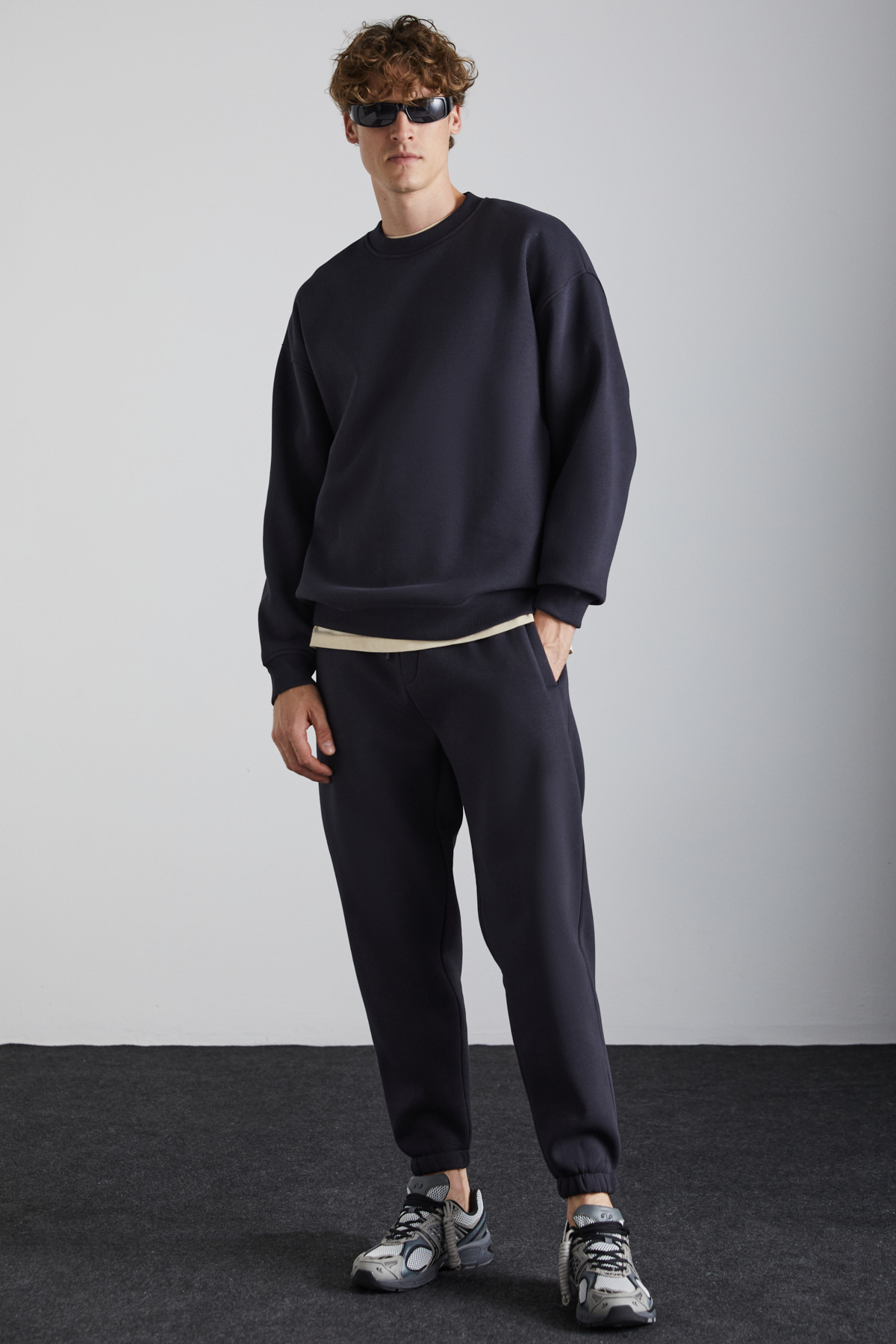 GRIMELANGE Stephan Erkek Yumuşacık Kumaşlı organik Pamuklu Oversize Fit Yuvarlak Yakalı ANTRASİT Sweatshirt
