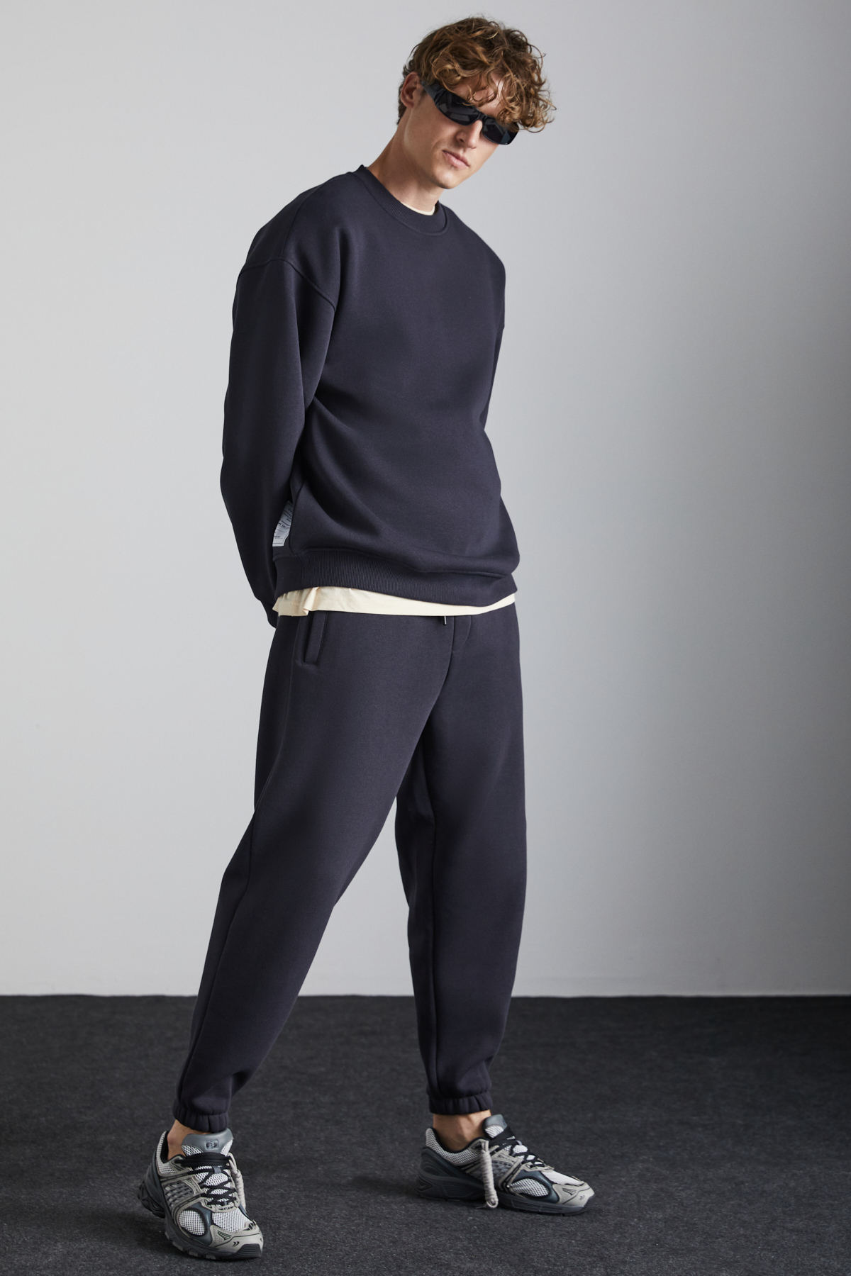 GRIMELANGE Stephan Erkek Yumuşacık Kumaşlı organik Pamuklu Oversize Fit Yuvarlak Yakalı ANTRASİT Sweatshirt görsel 3