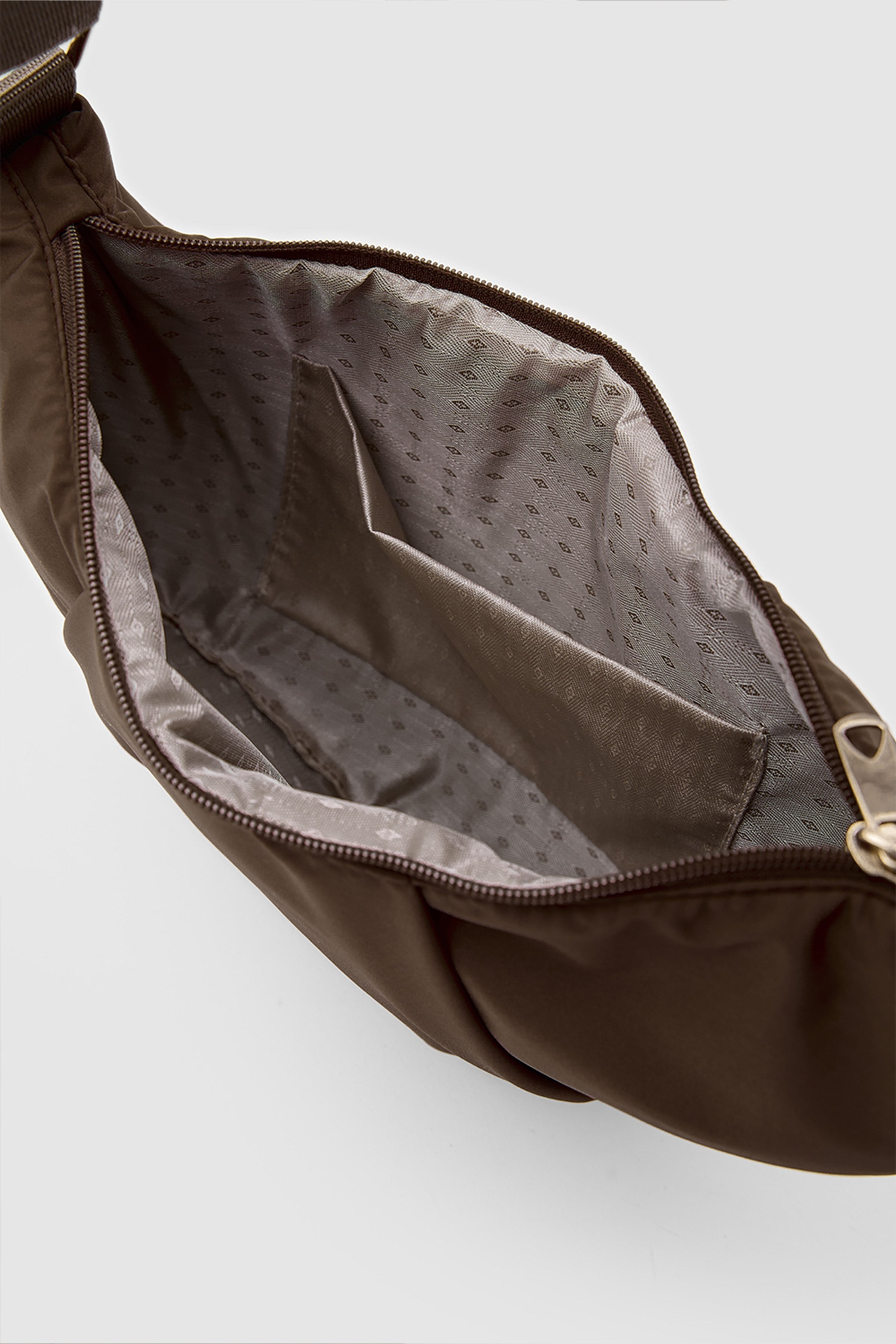 Shulebags Carpe Teknik Kumaş Spor Omuz Çantası Koyu Kahve görsel 8