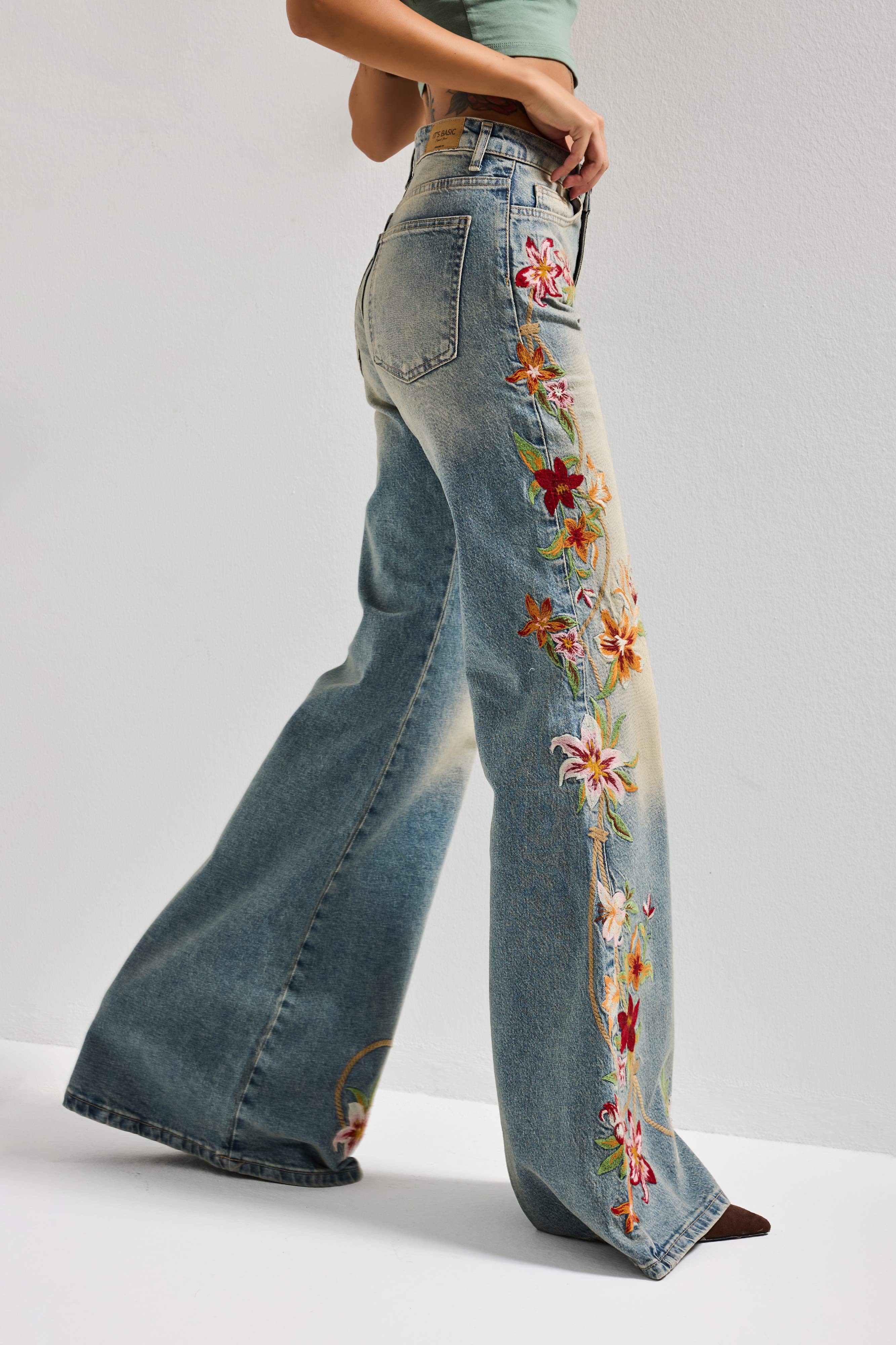 It's Basic Kadın T.Kot Rengi 4s6-32 Flare Fit Elastan Kumaş Özel Nakış Detaylı Tasarım Denim Jean görsel 3