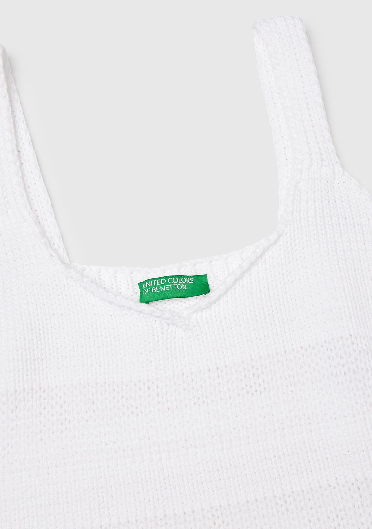 United Colors Of Benetton Kadın Beyaz %100 Pamuk Şerit Efektli Örme Relax Fit V Yaka Triko Atlet görsel 3