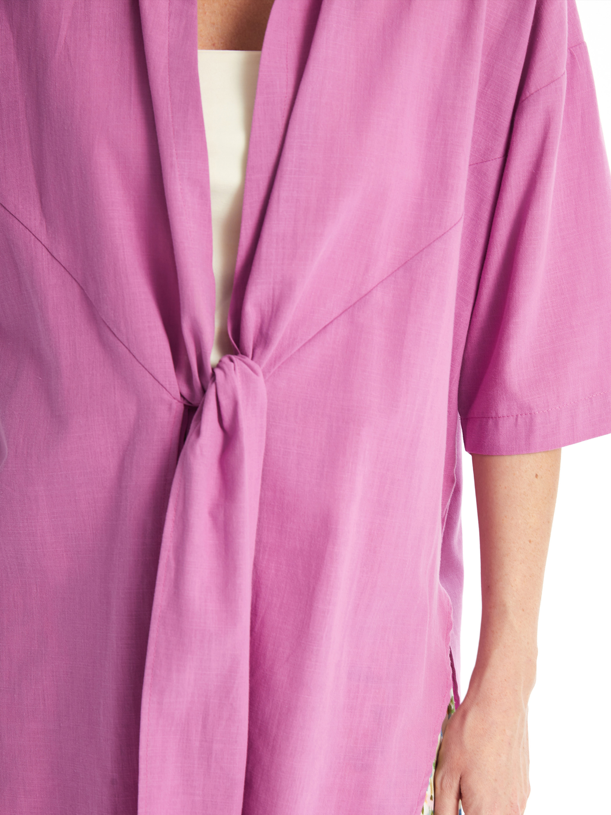 LCWAIKIKI Classic Şal Yaka Düz Oversize Keten Görünümlü Kadın Kimono görsel 3