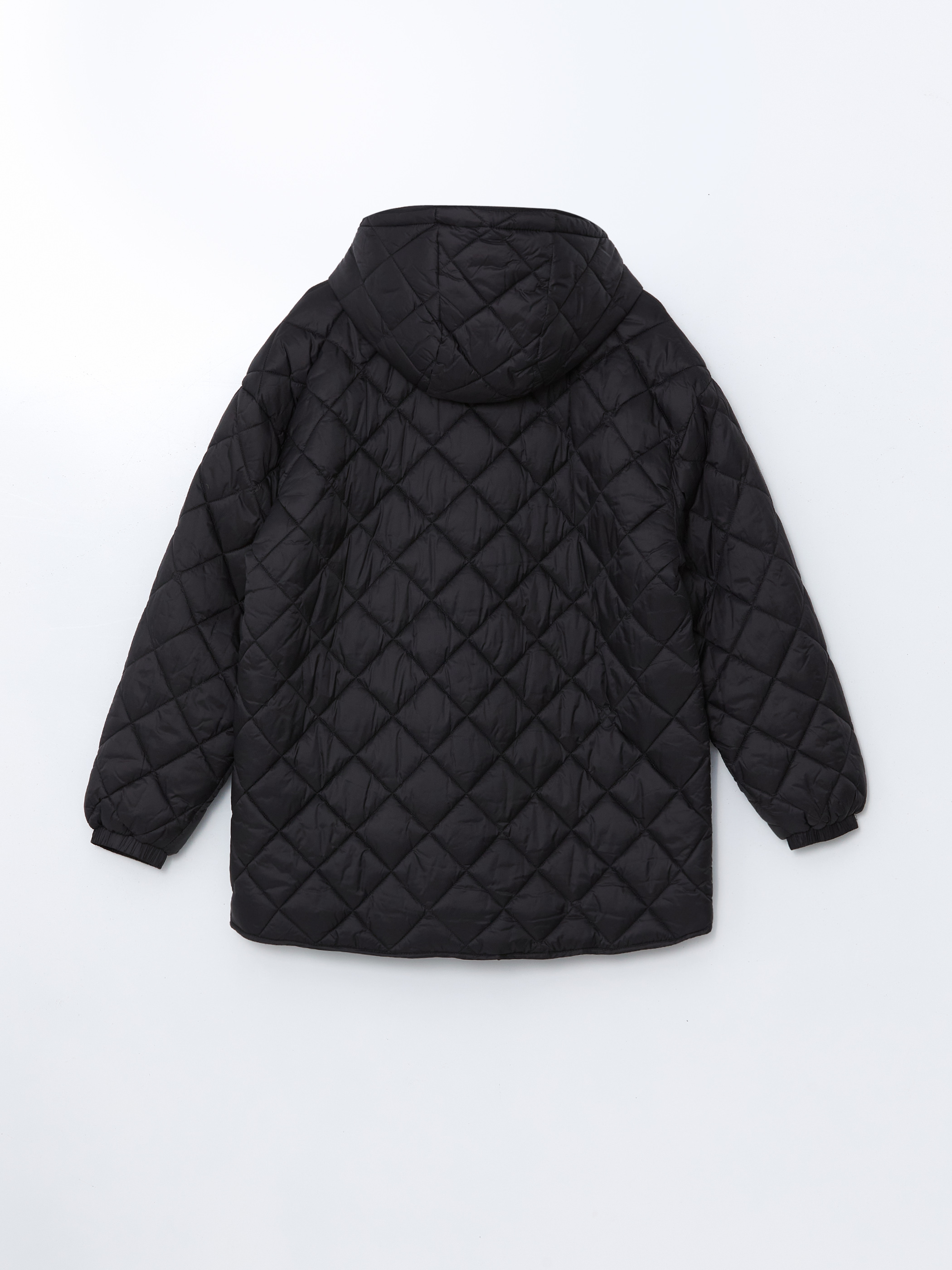 LCWAIKIKI Classic Kapüşonlu Kapitone Oversize Kadın Şişme Mont görsel 7