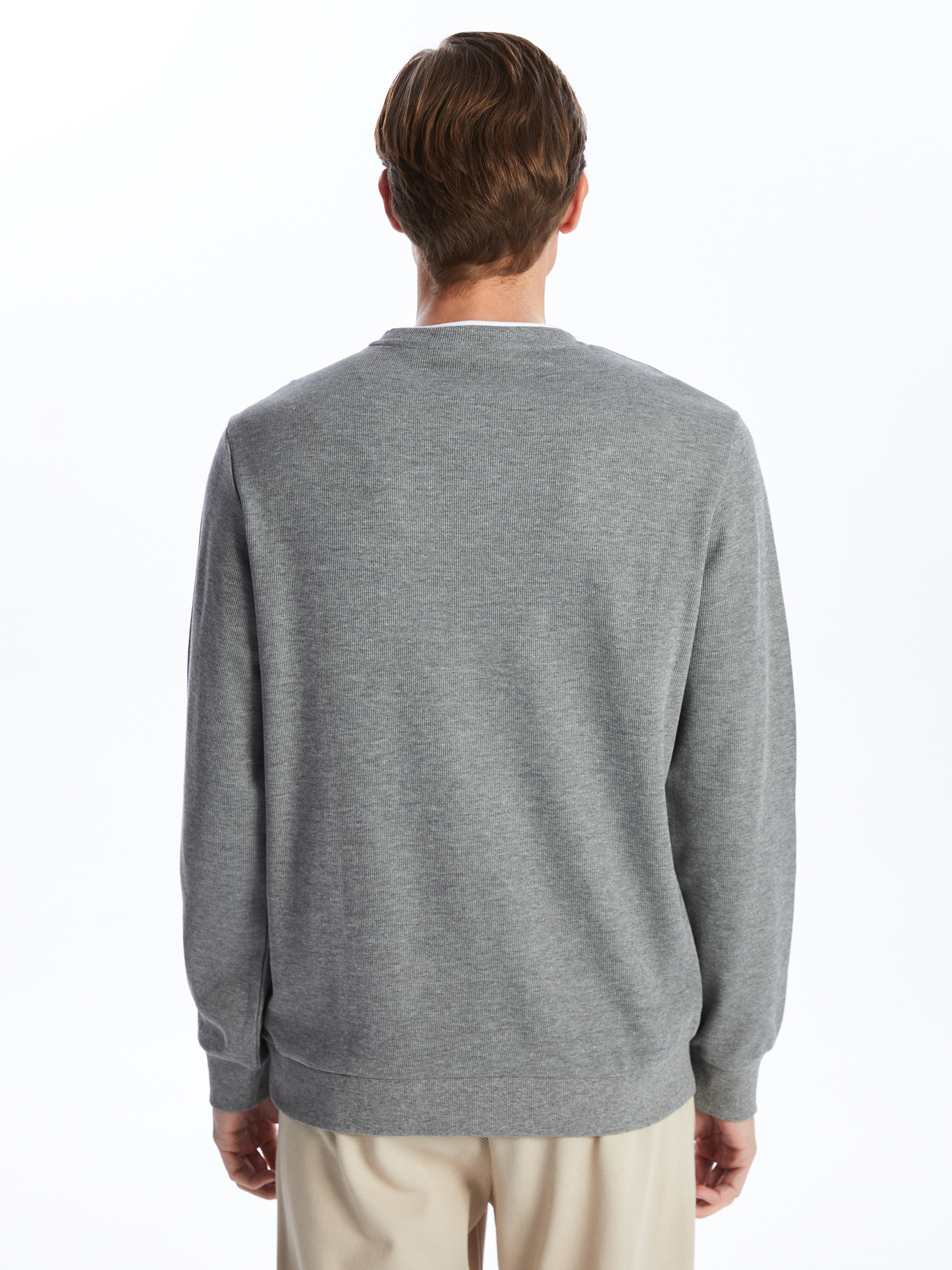 LCWAIKIKI Classic Bisiklet Yaka Uzun Kollu Erkek Sweatshirt görsel 4