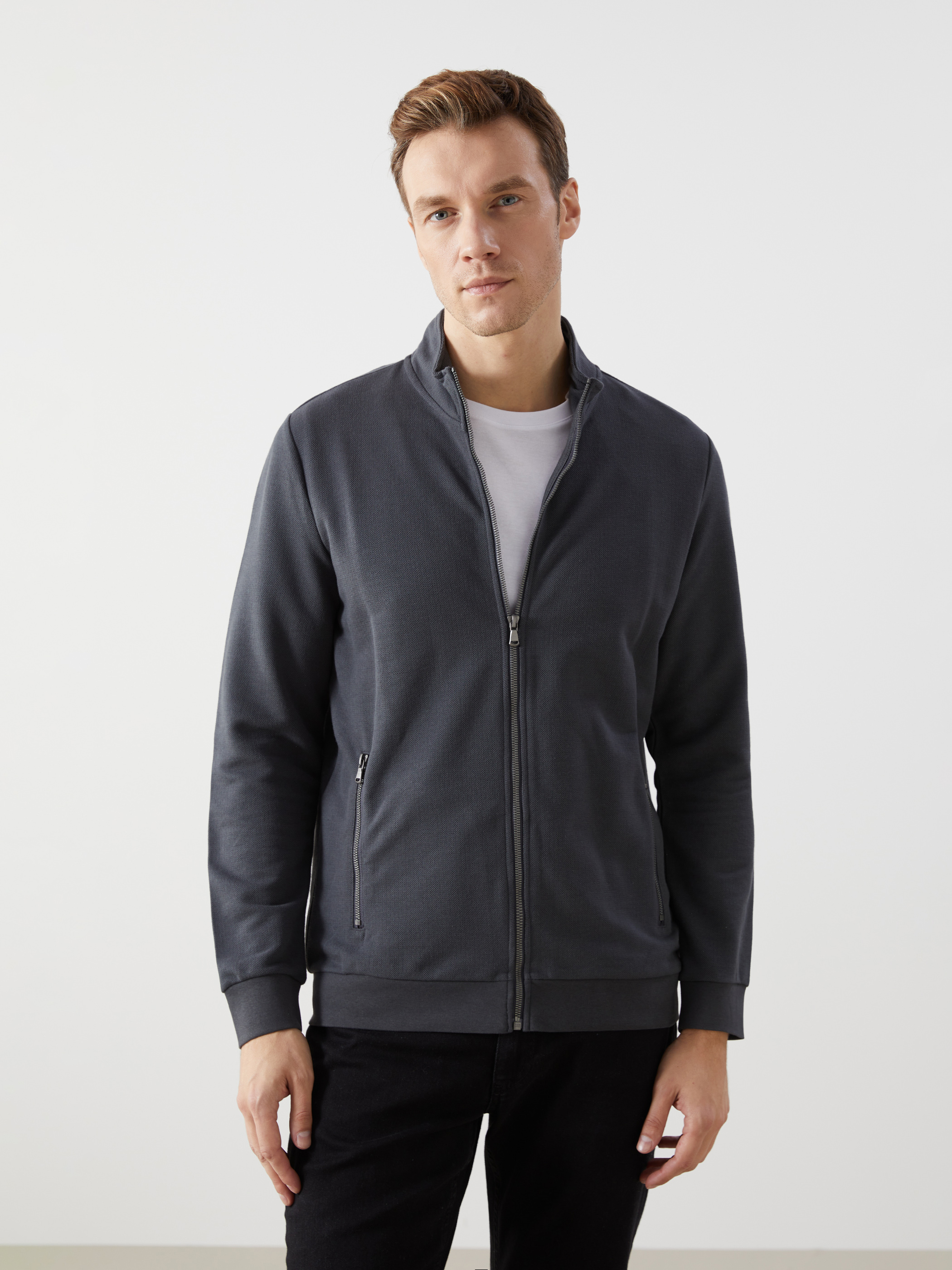 LCWAIKIKI Classic Dik Yaka Uzun Kollu Erkek Fermuarlı Sweatshirt