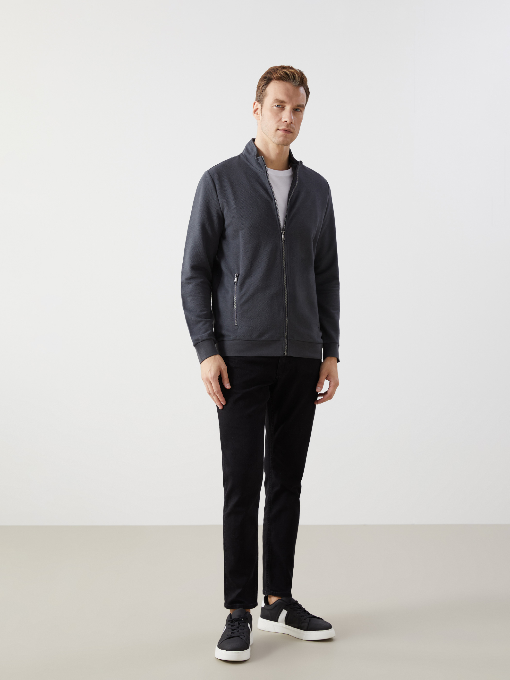 LCWAIKIKI Classic Dik Yaka Uzun Kollu Erkek Fermuarlı Sweatshirt görsel 2