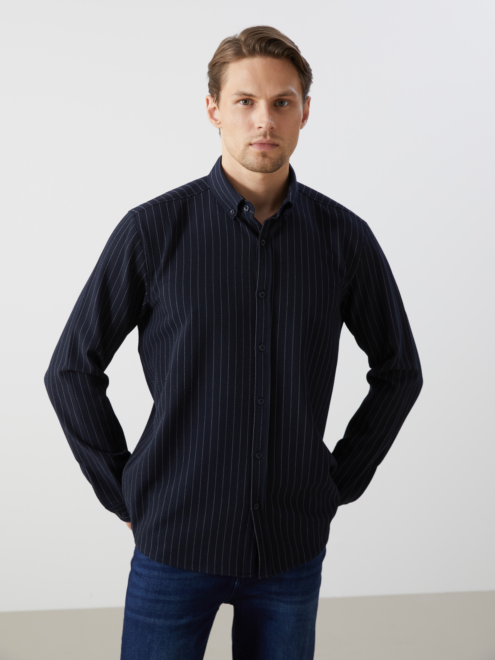 LCW Vision Slim Fit Uzun Kollu Çizgili Armürlü Erkek Gömlek