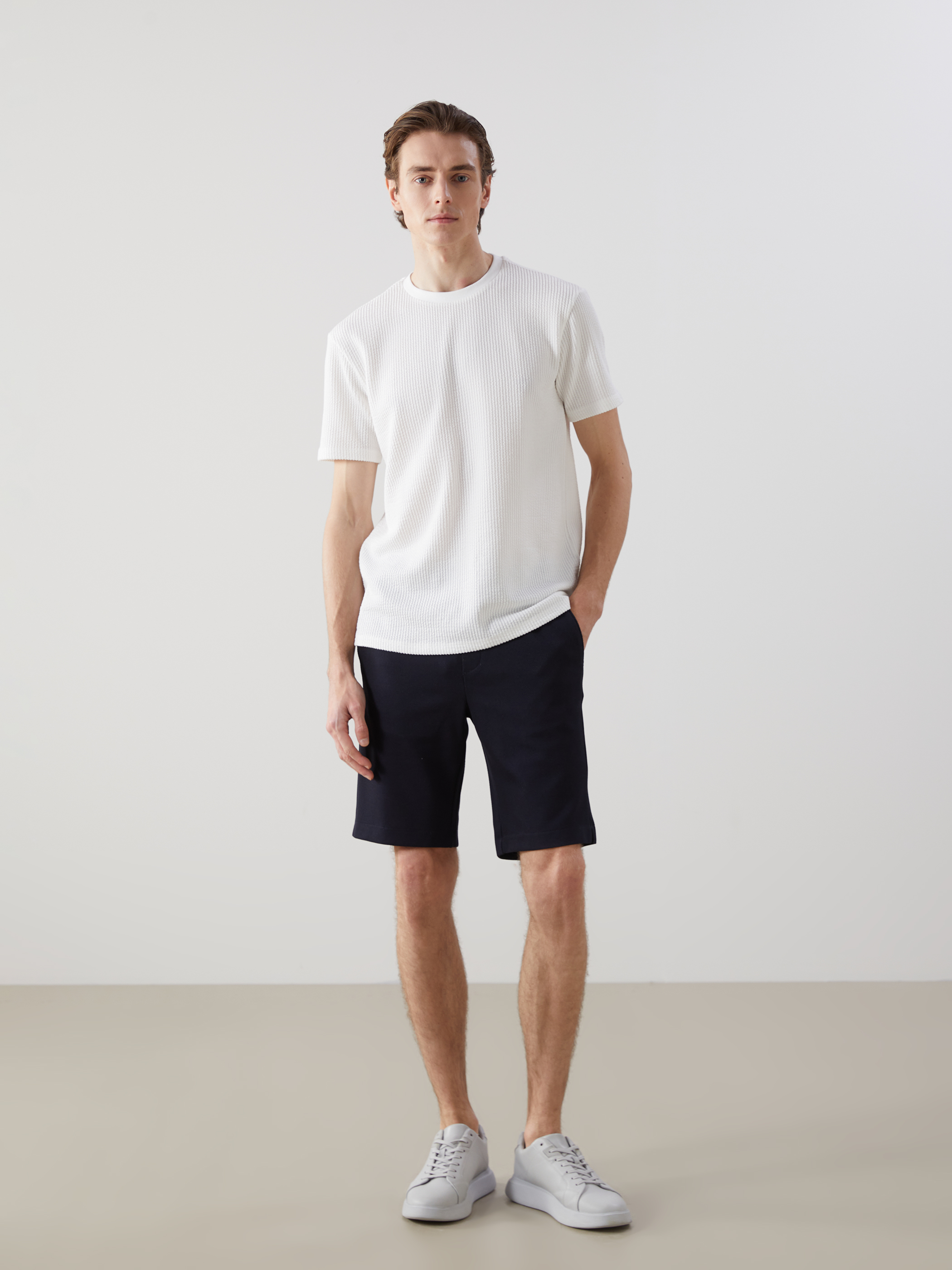 LCW Vision Slim Fit Erkek Şort