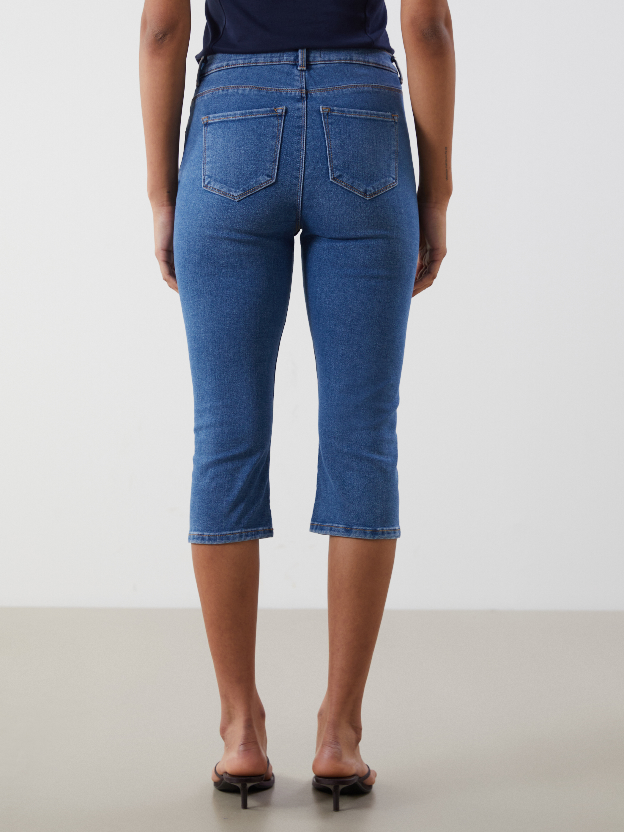 LCW Jeans Dar Fit Kadın Jean Kapri görsel 4