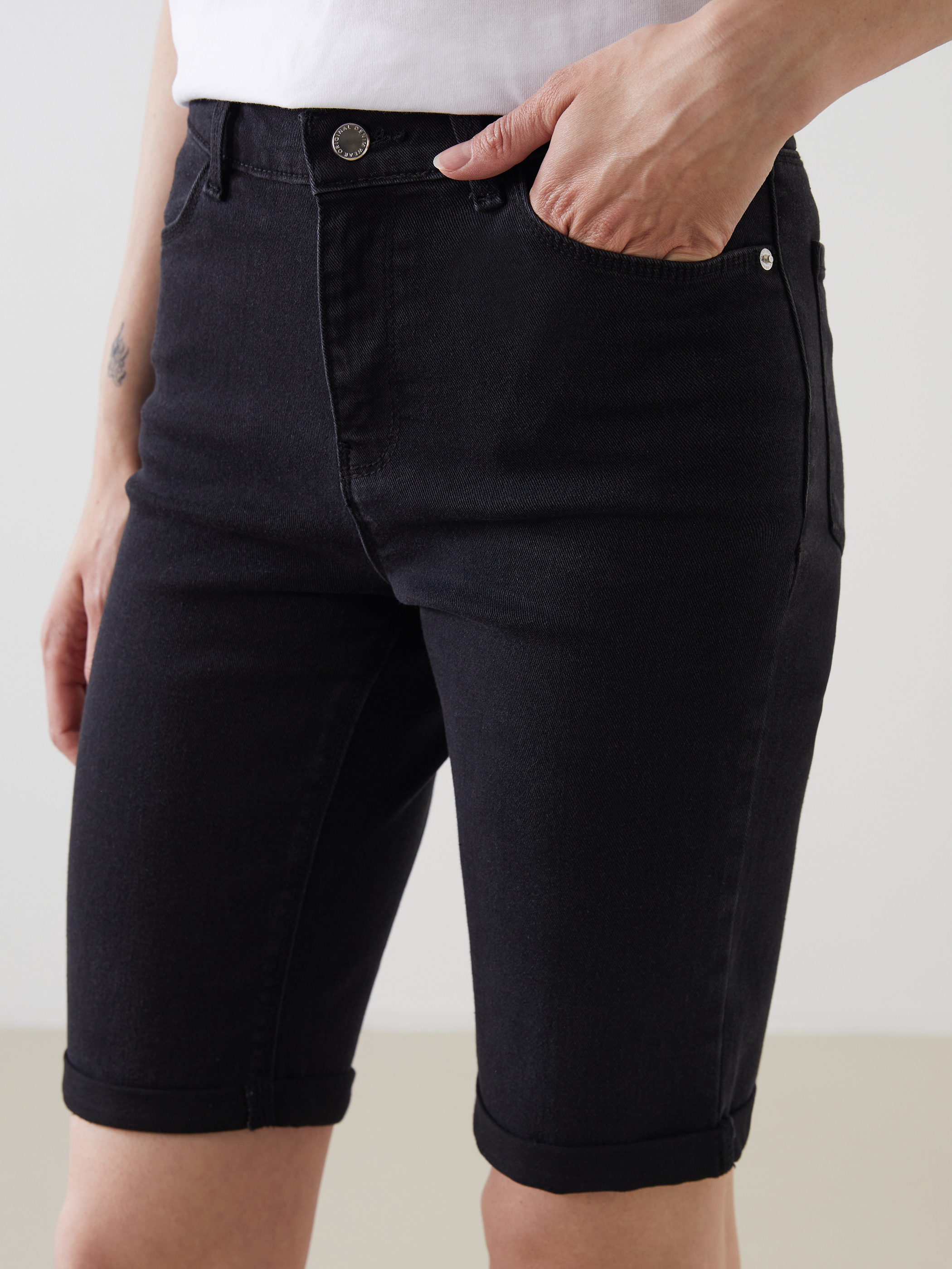 LCW Jeans Bermuda Fit Kadın Jean Şort görsel 3