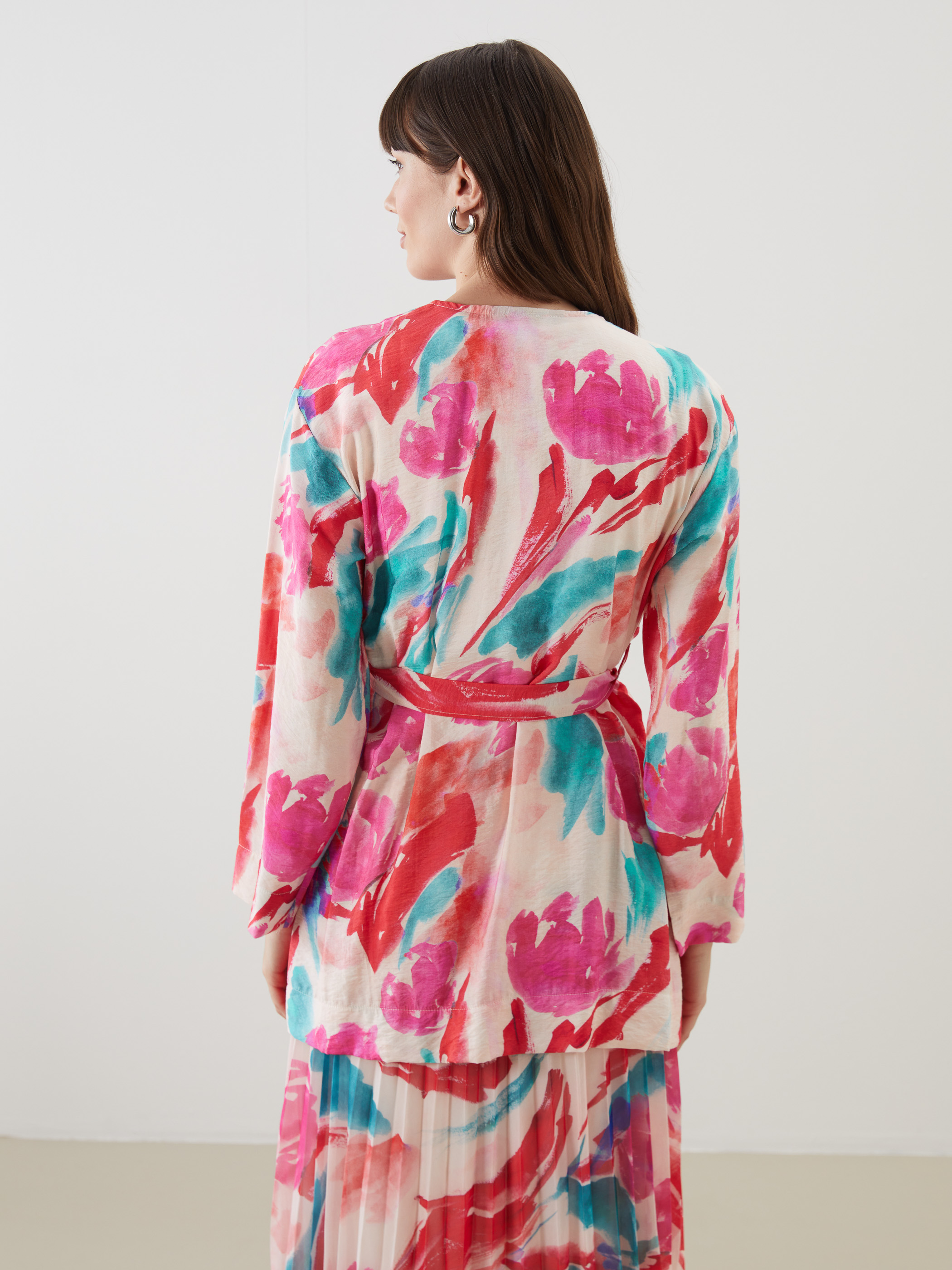 LCW Modest Şal Yaka Desenli Oversize Kadın Kimono görsel 4