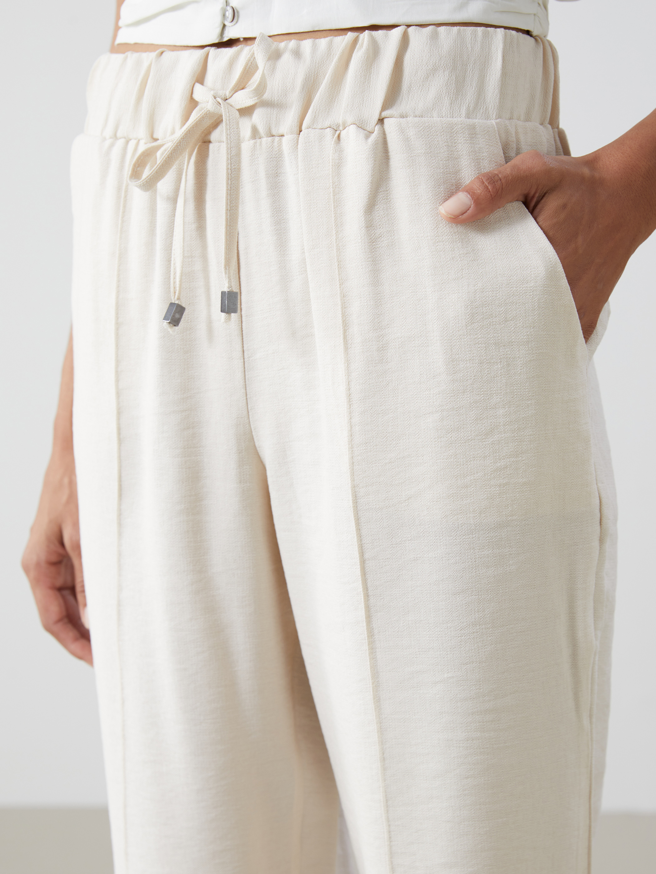 LCWAIKIKI Classic Beli Lastikli Kadın Pantolon görsel 4