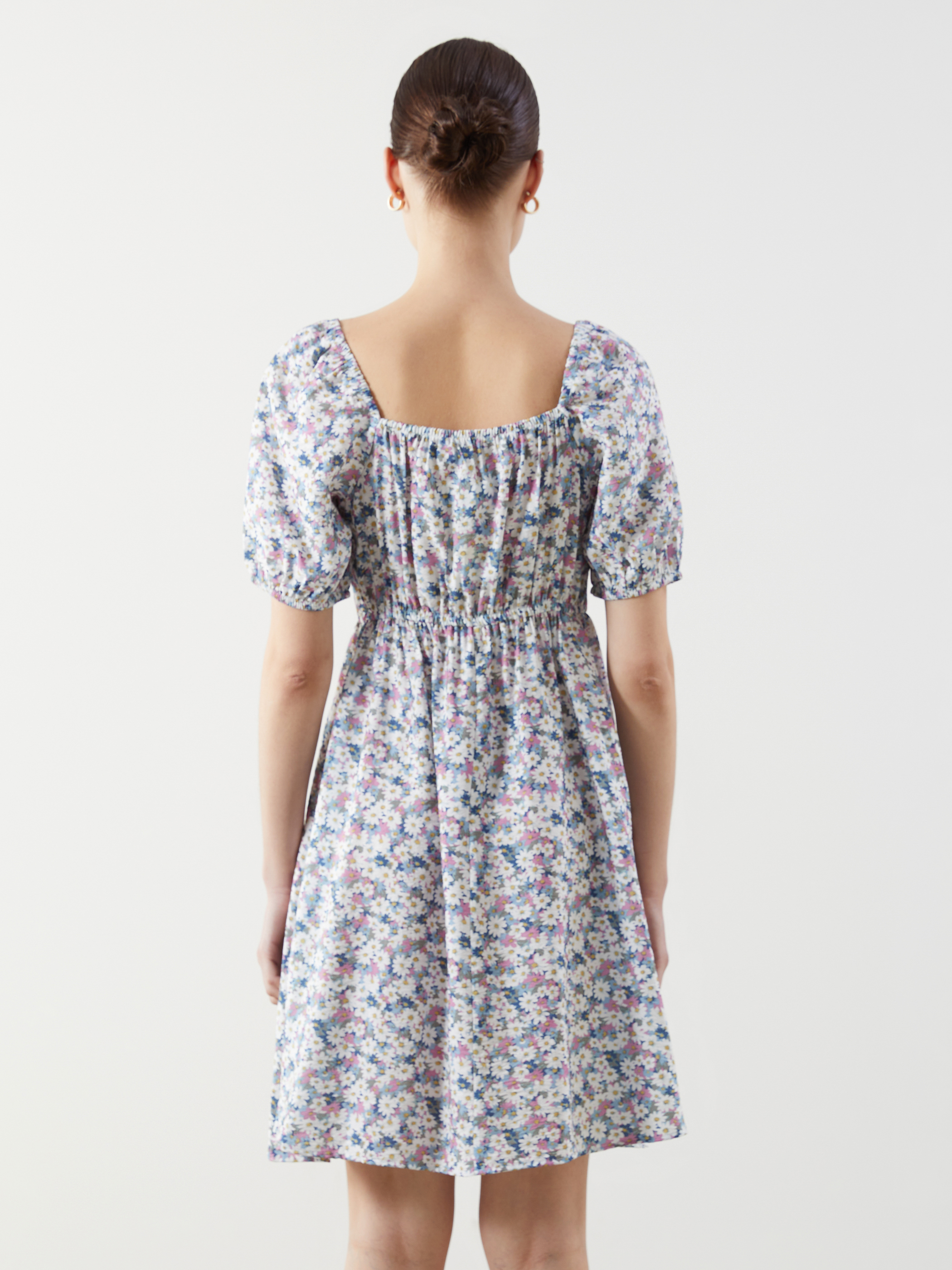 LCW Comfort Kalp Yaka Çiçekli Mini Elbise görsel 7