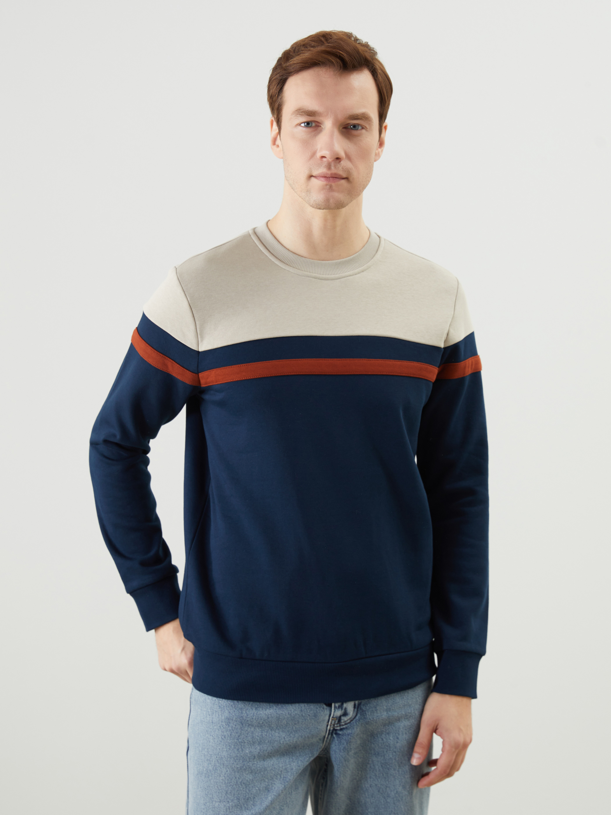 LCWAIKIKI Classic Bisiklet Yaka Uzun Kollu Renk Bloklu Erkek Sweatshirt