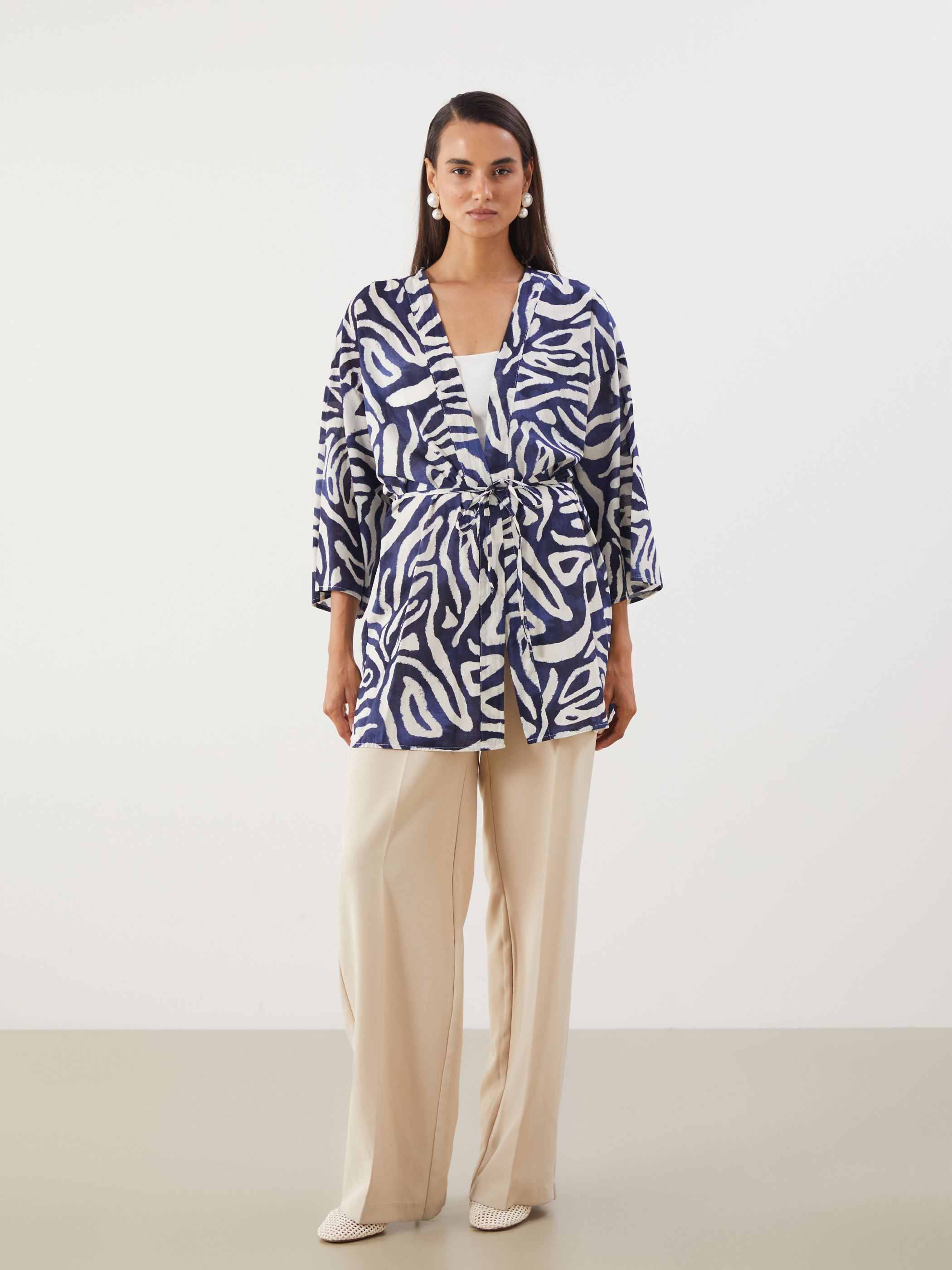 LCWAIKIKI Classic Şal Yaka Desenli Oversize Kadın Kimono görsel 2