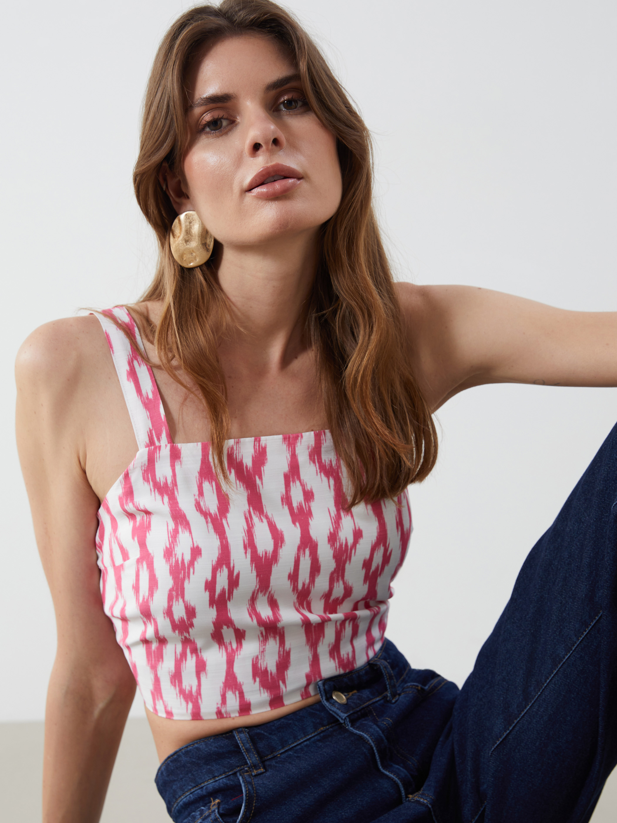LCW Vision Kare Yaka Desenli Askılı Crop